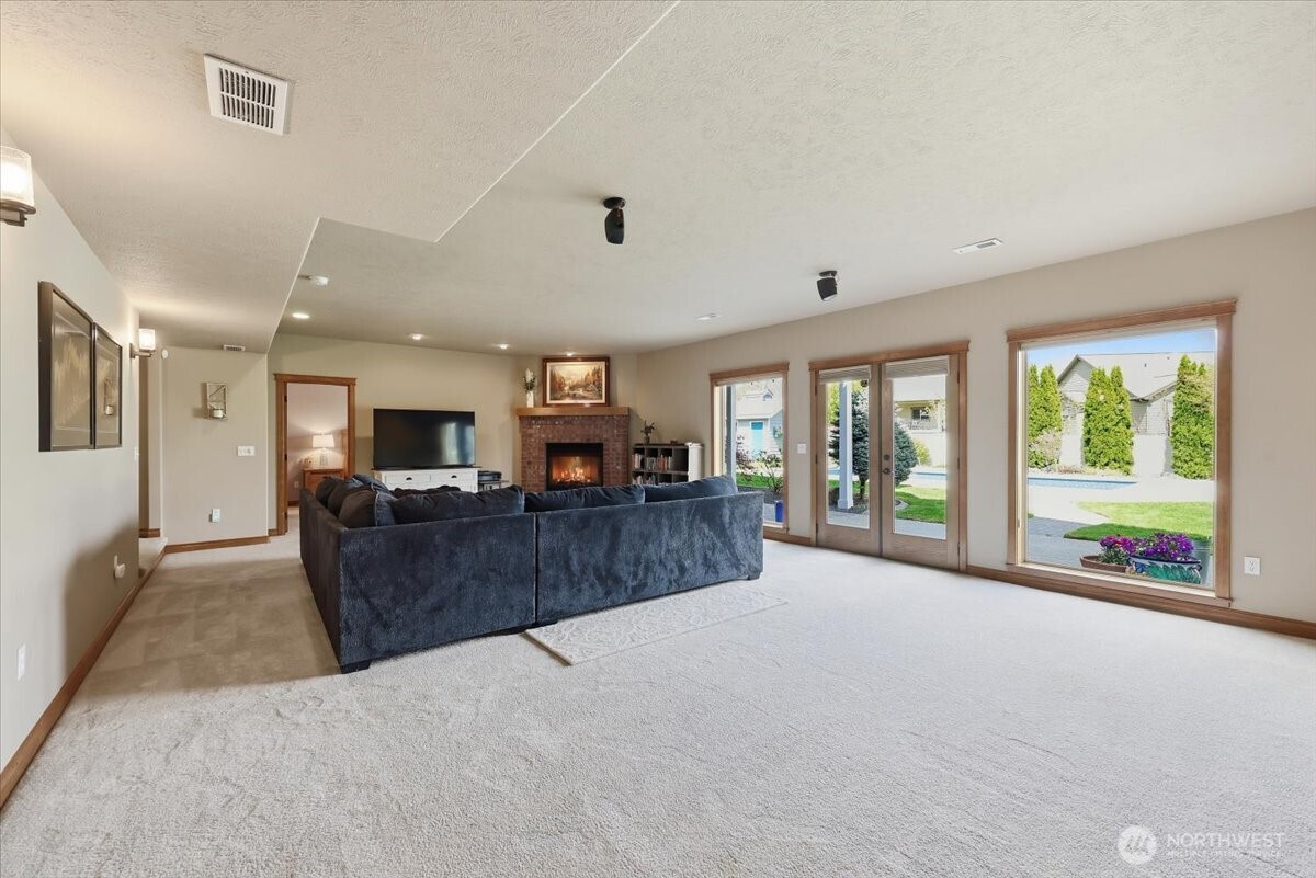 2309 S Morningside Heights Drive Property Photo 26
