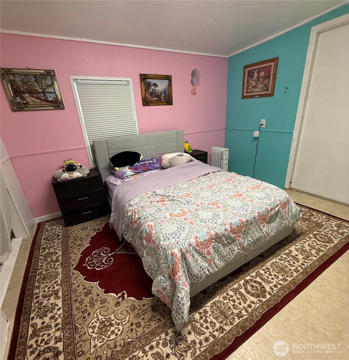 1919 Riddell Street Property Photo 12