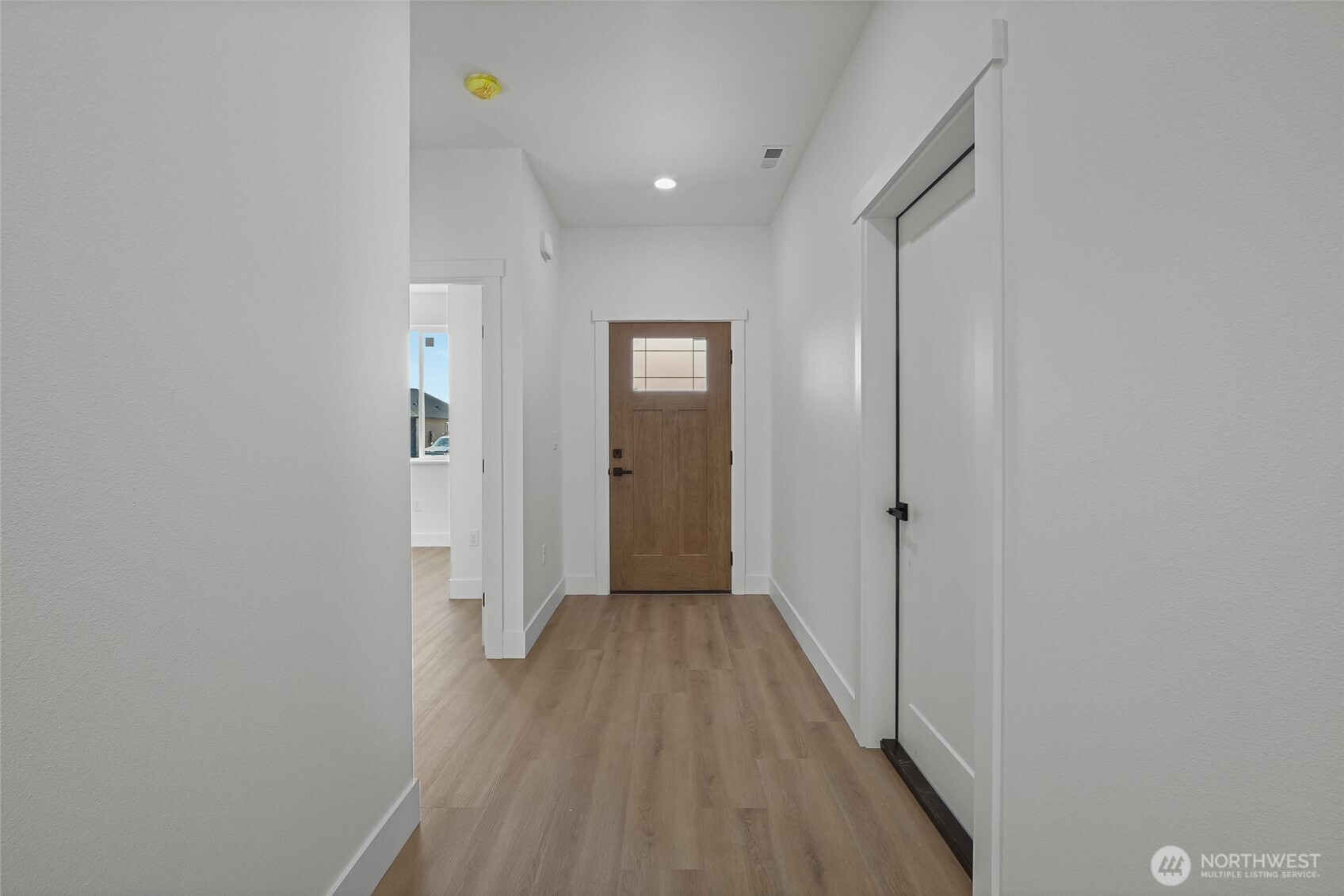 13 Parkside Lp Property Photo 10