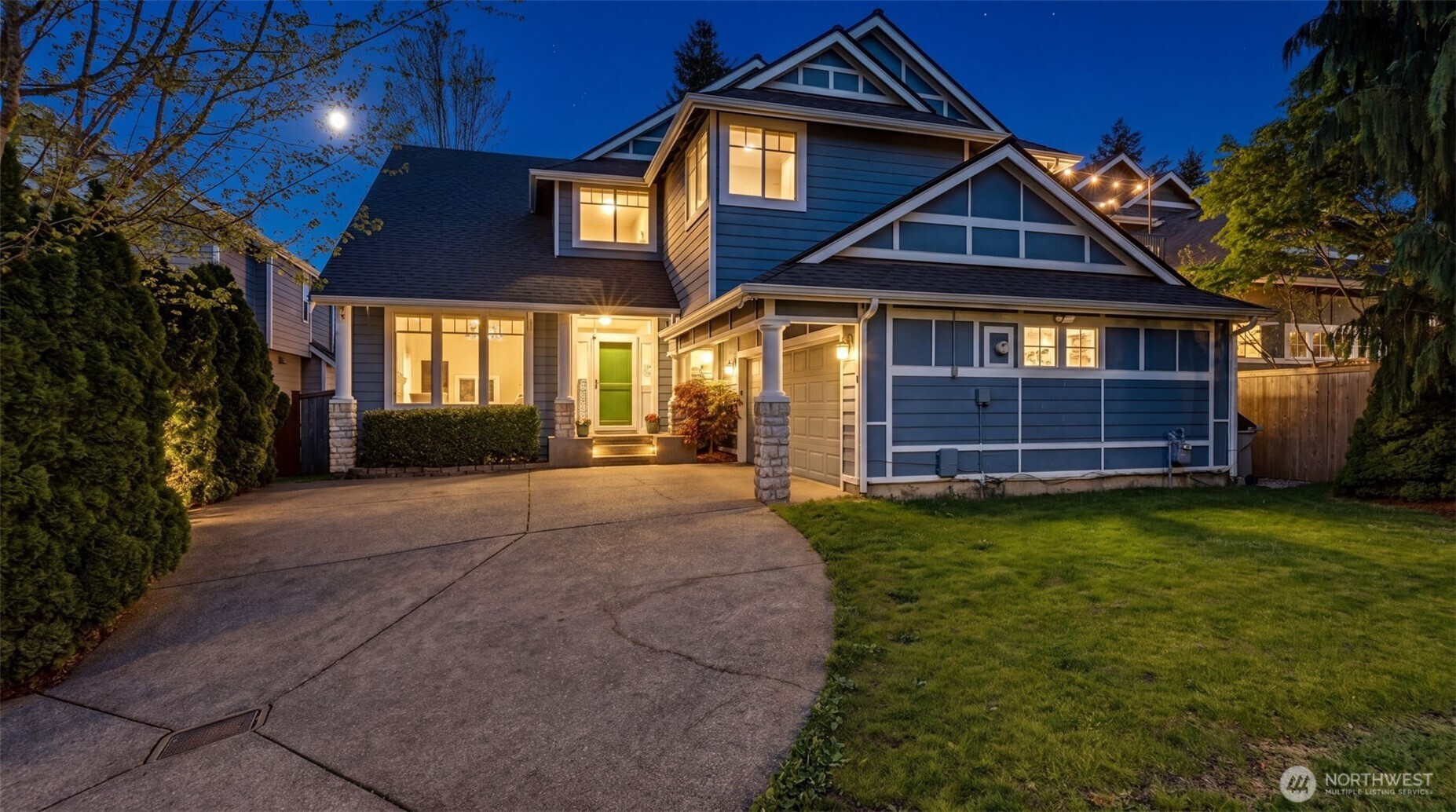 18637 172nd Place Property Photo 1