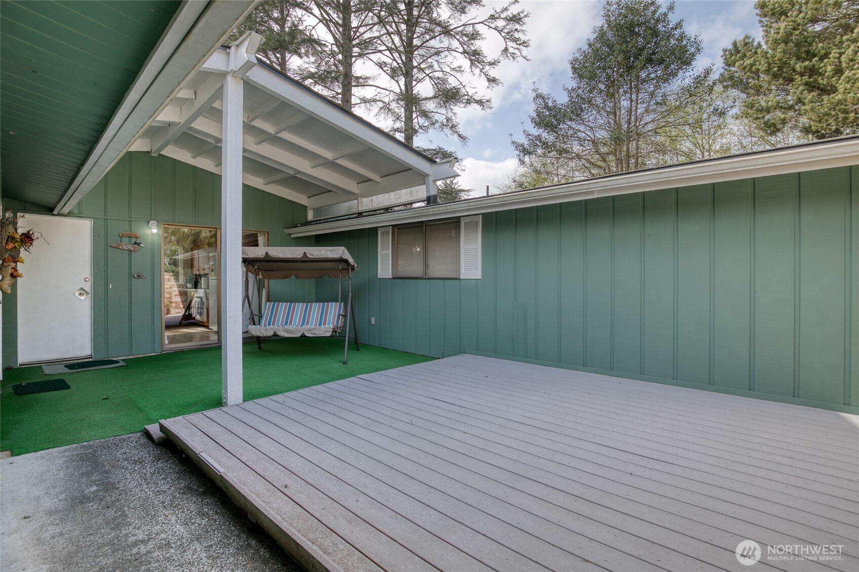 483 Dolphin Avenue Property Photo 3