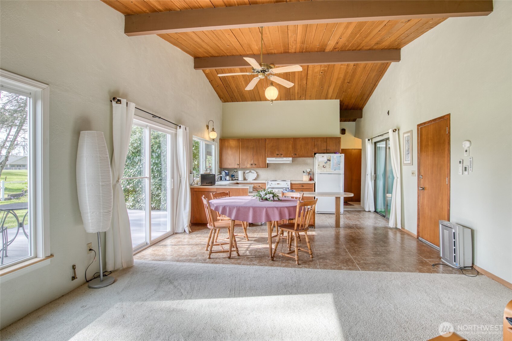 483 Dolphin Avenue Property Photo 10