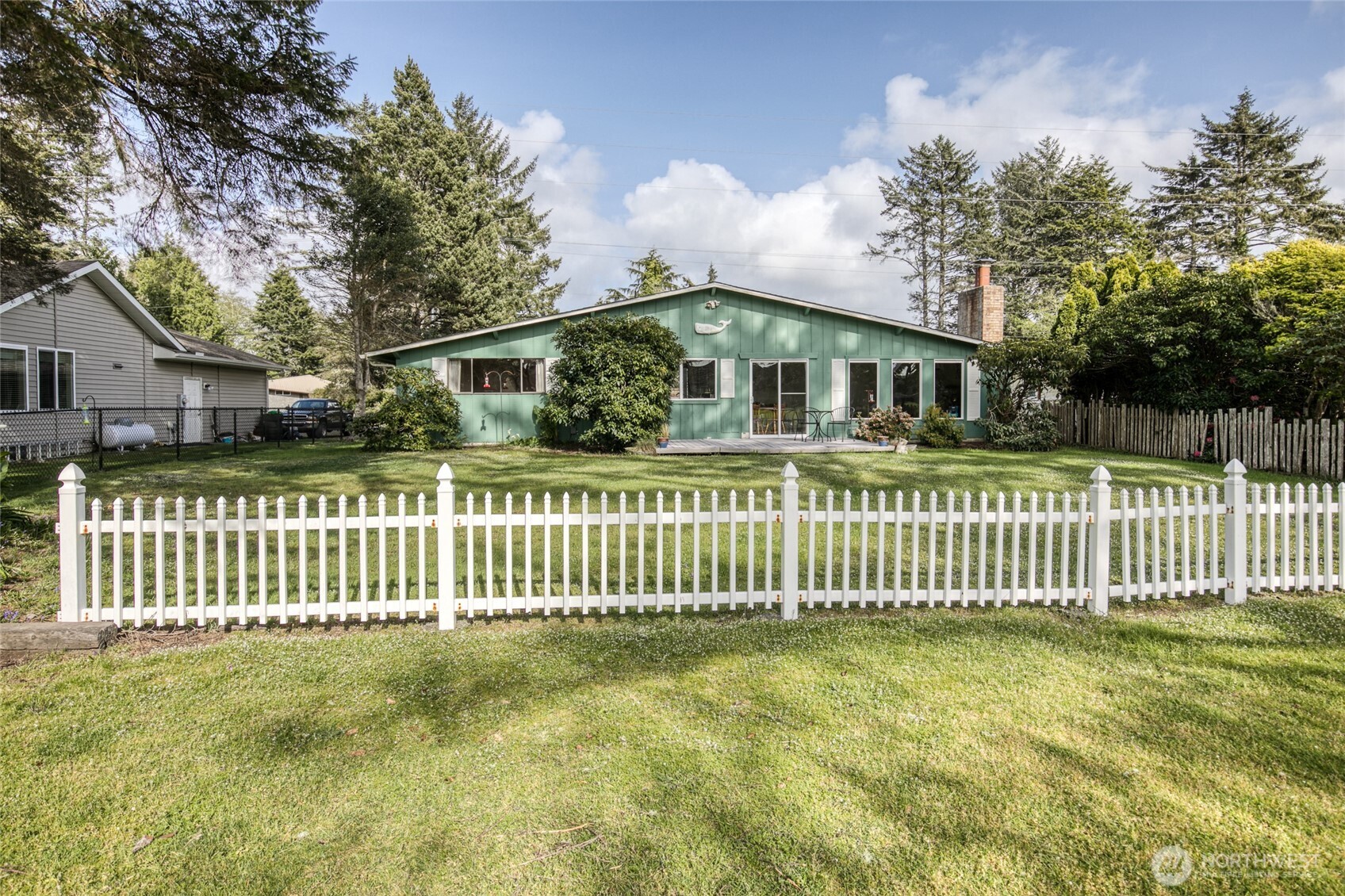 483 Dolphin Avenue Property Photo 15
