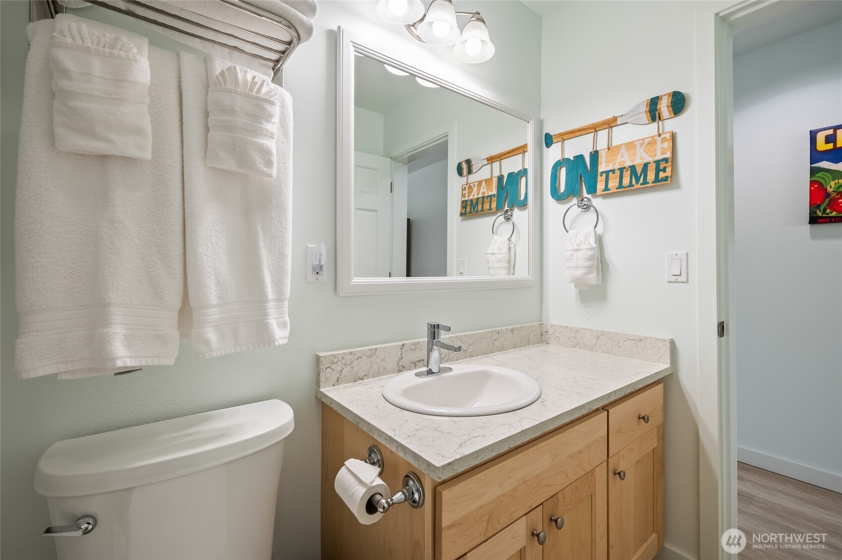 322 W Woodin Avenue 526 Property Photo 7