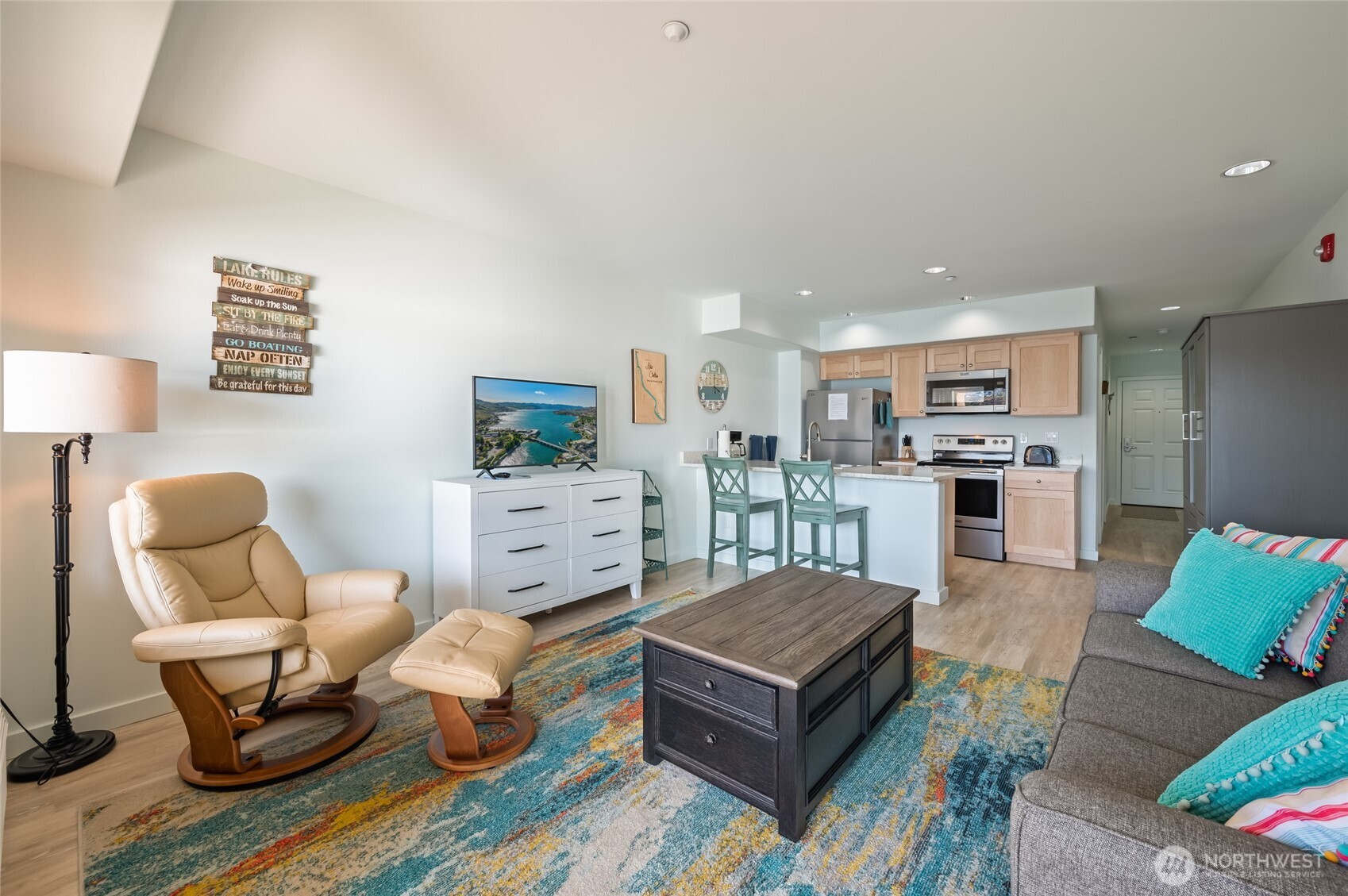 322 W Woodin Avenue 526 Property Photo 11