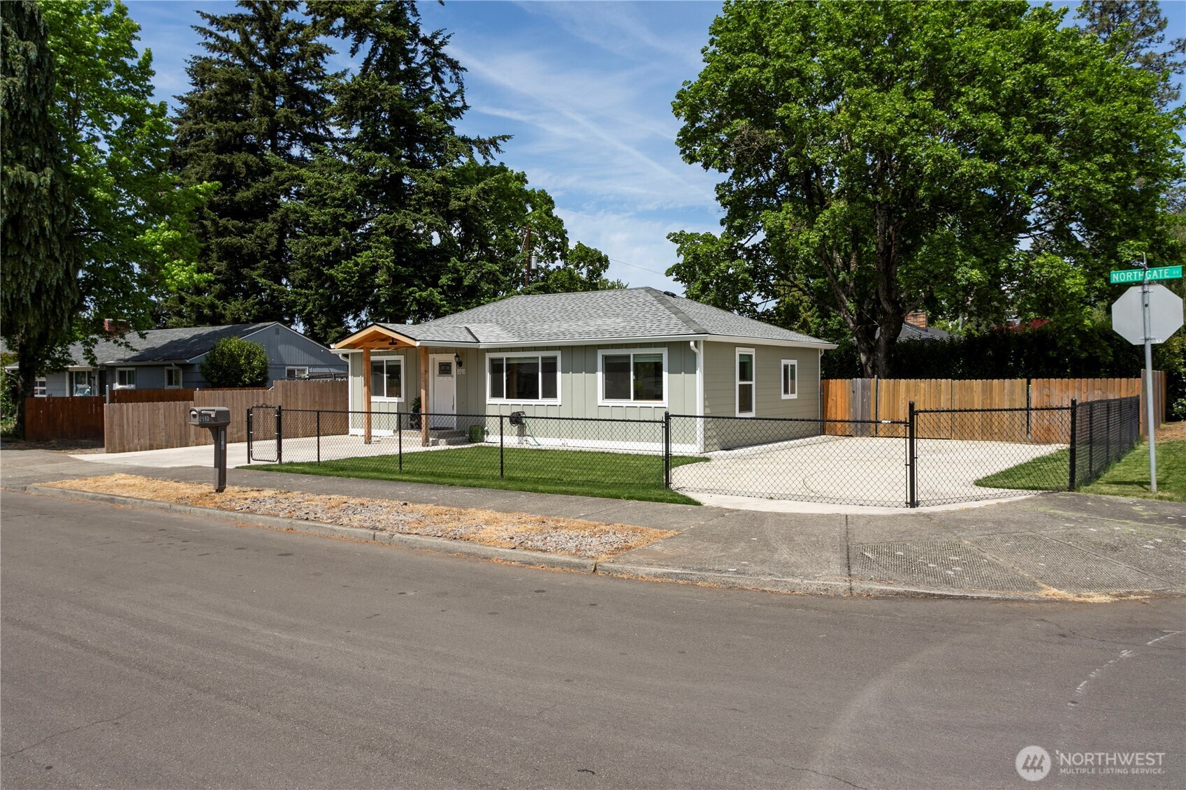 8910 Se Northgate Avenue Property Photo 1