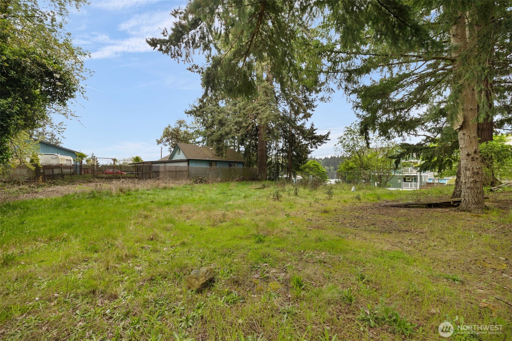 226 S Oyster Bay Ave Property Photo 8