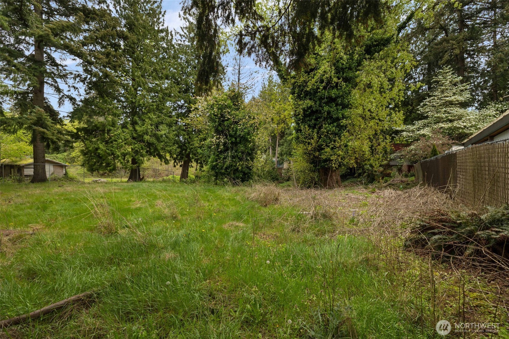 226 S Oyster Bay Ave Property Photo 11