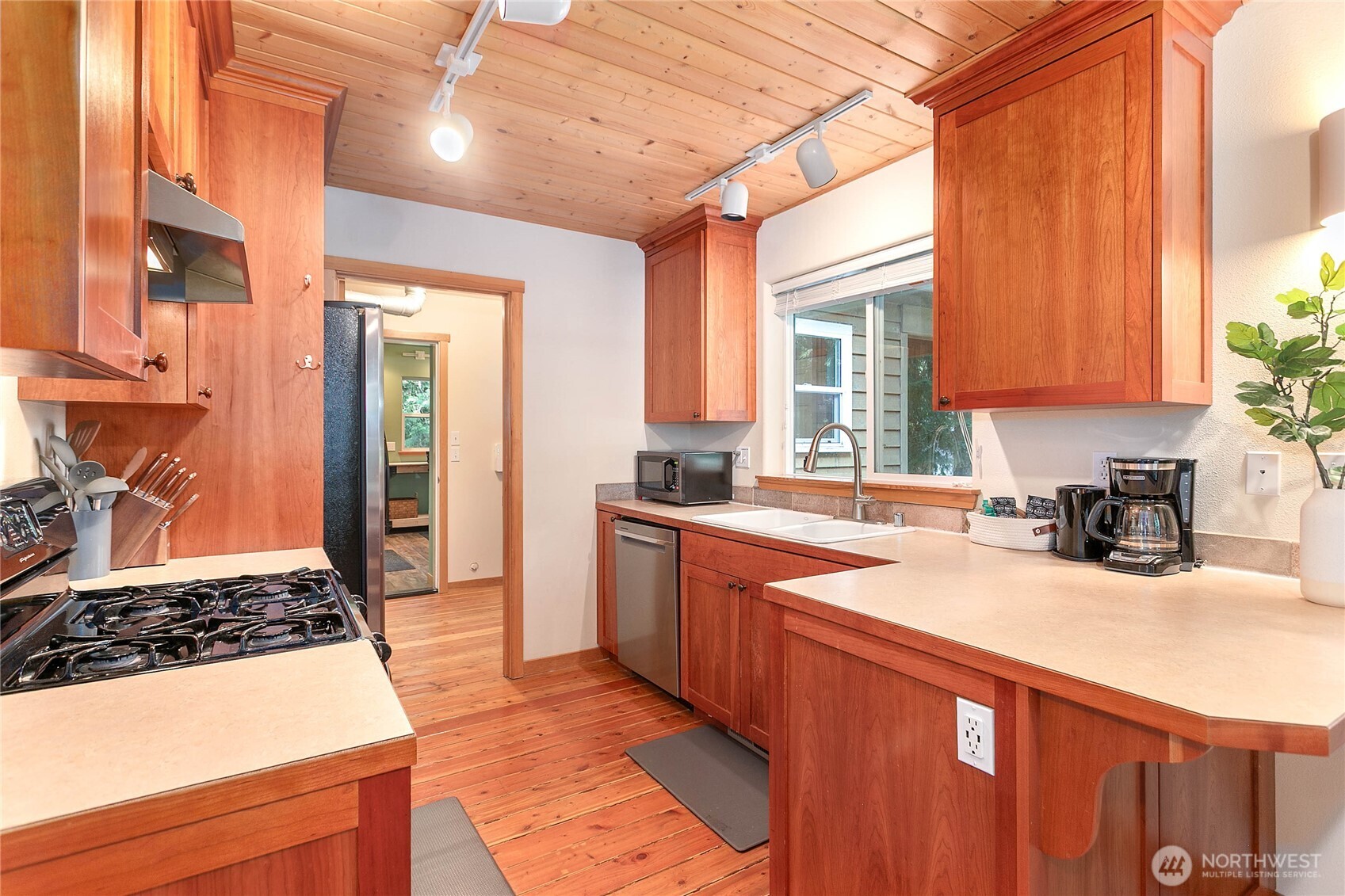 21012 Pinnacle Road Property Photo 7