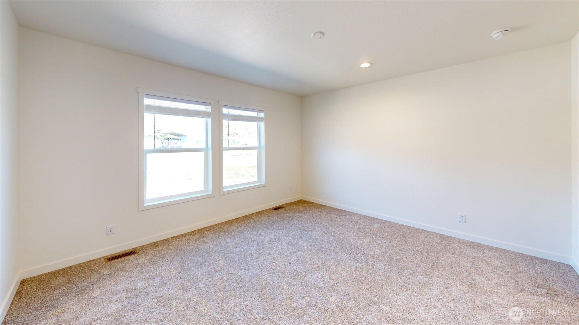 6 Nomak Property Photo 13