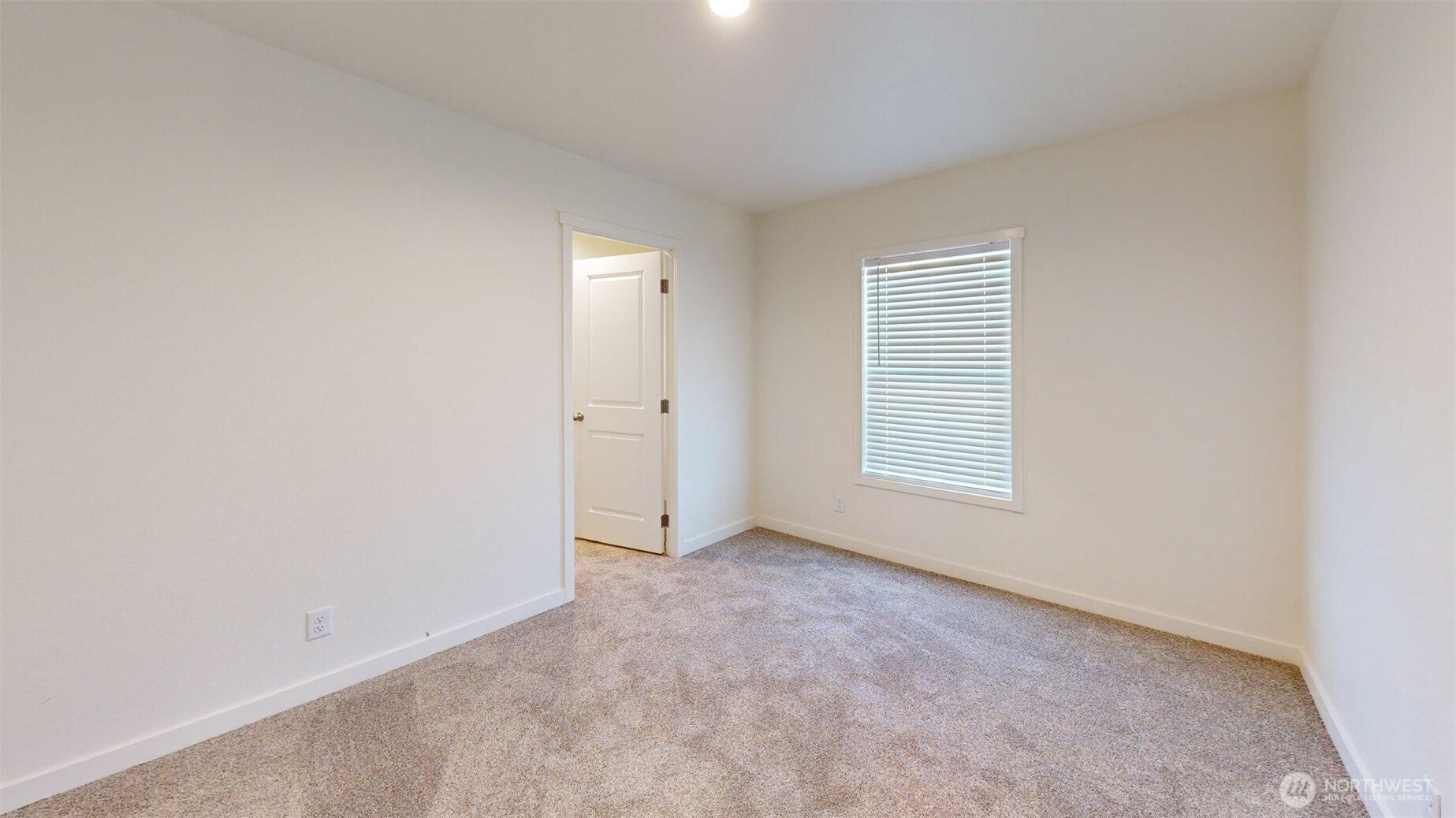 6 Nomak Property Photo 14