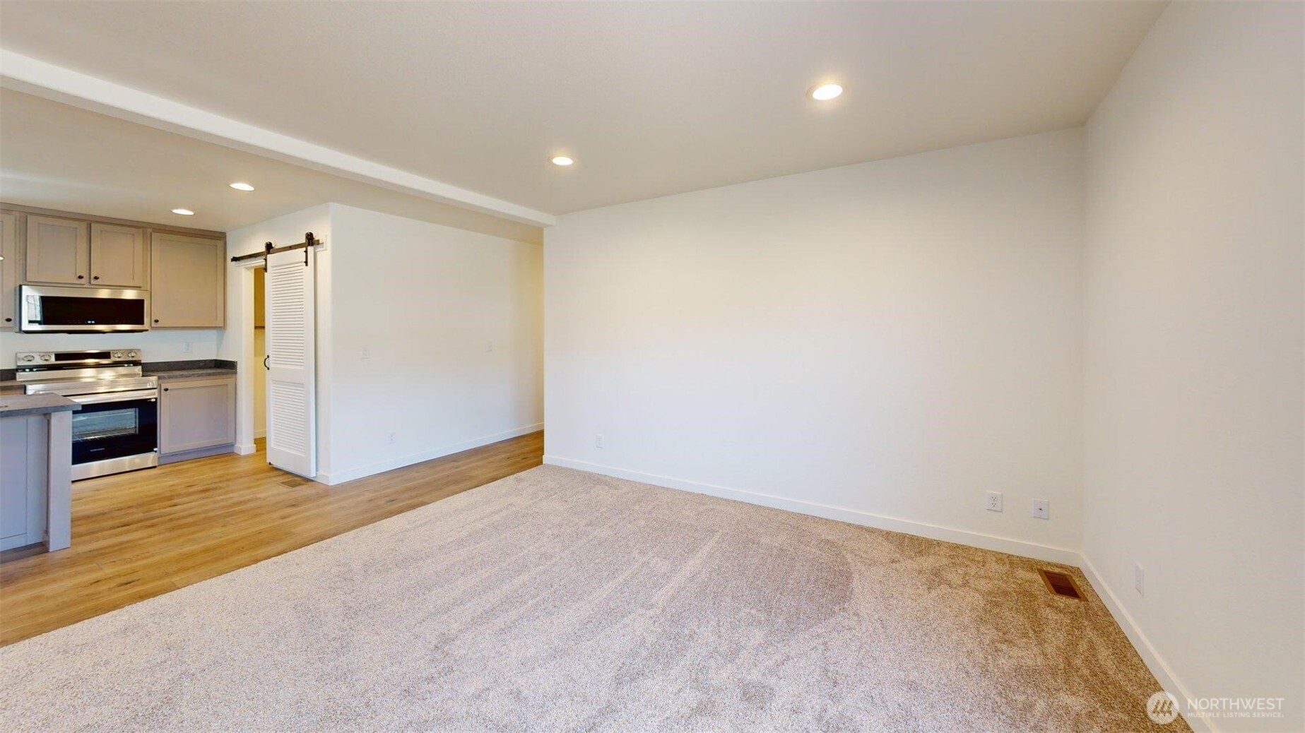 6 Nomak Property Photo 21