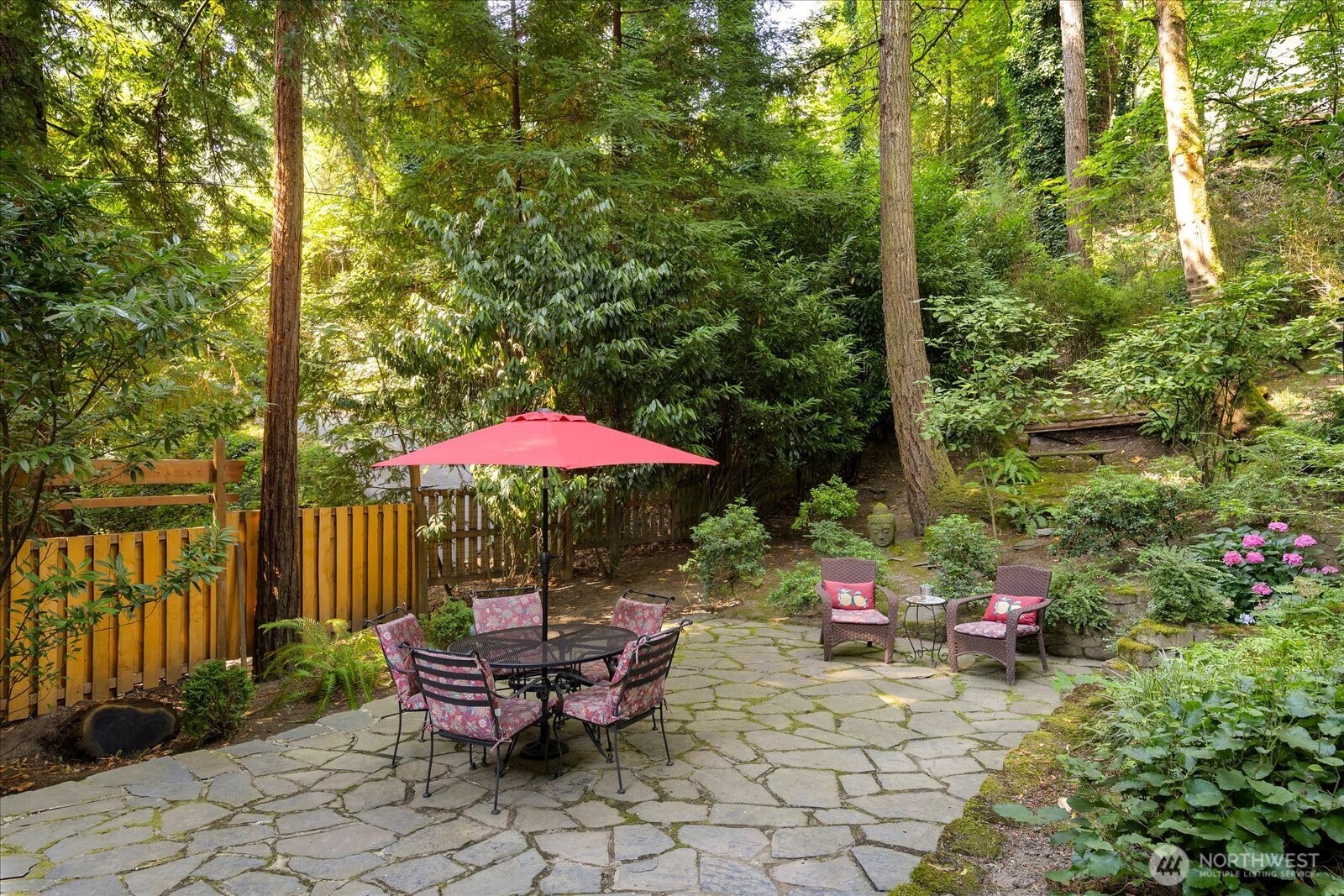 6418 E Mercer Way Property Photo 7