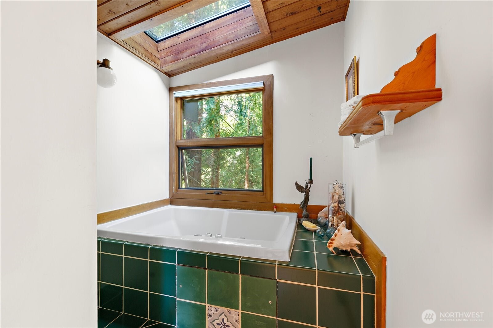6418 E Mercer Way Property Photo 31