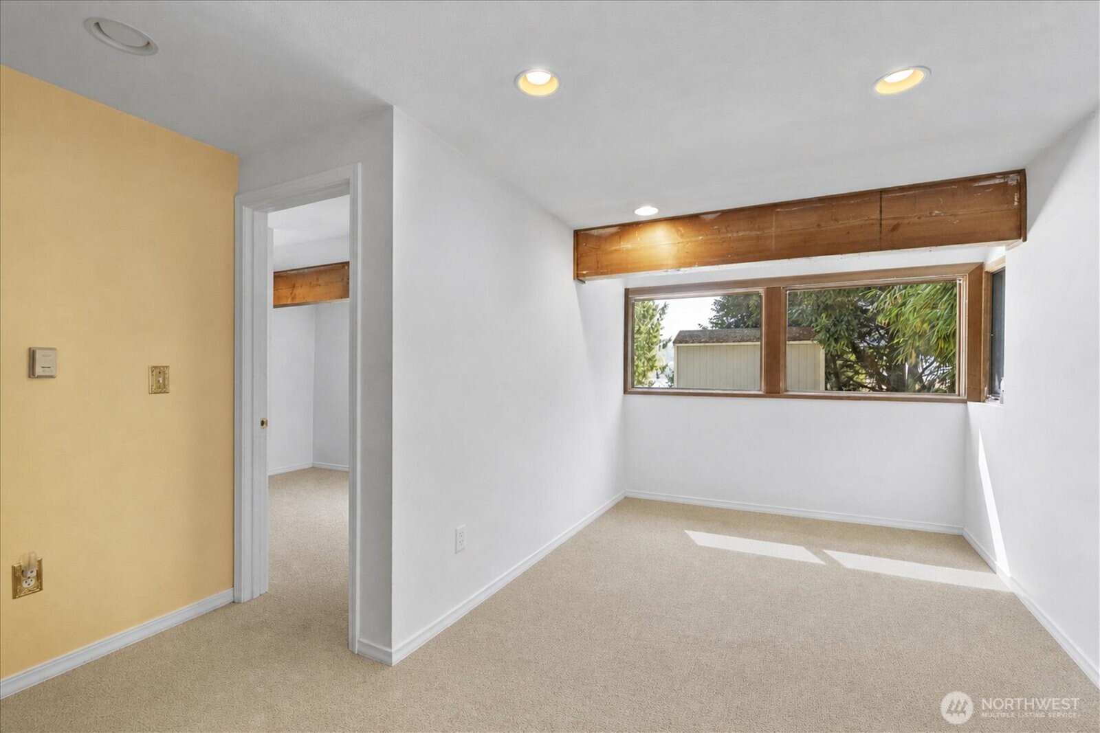 6418 E Mercer Way Property Photo 36