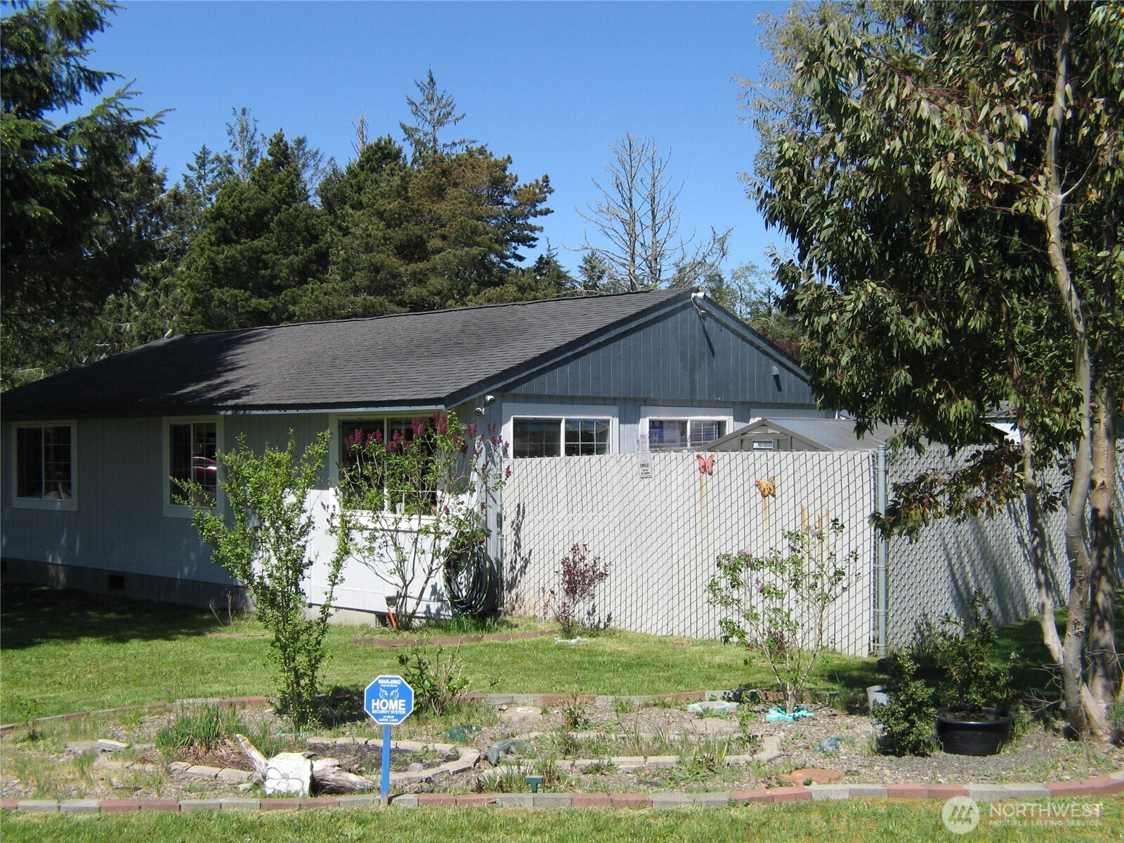 24703 Ash Place Property Photo 5