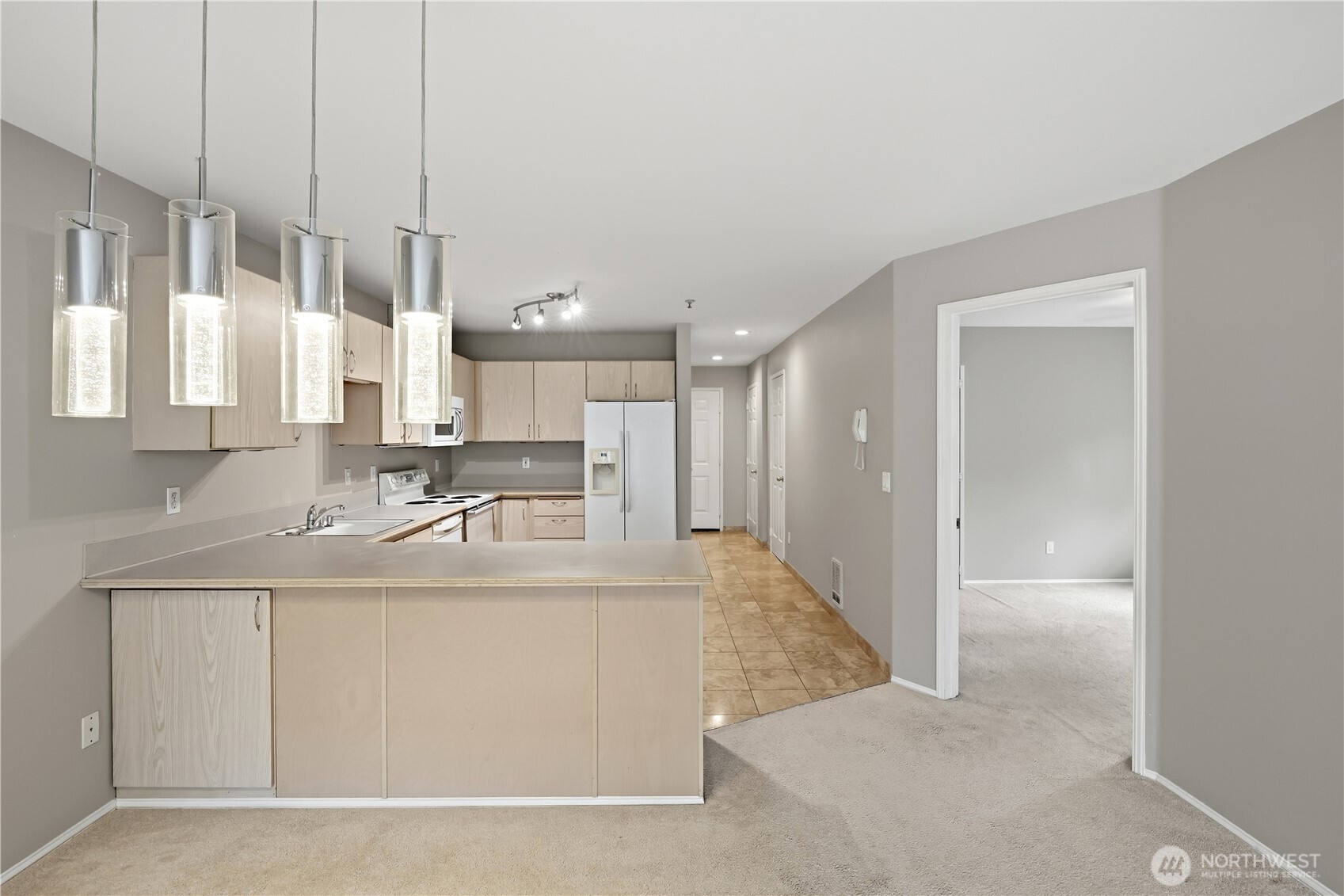 18210 73rd Avenue 201 Property Photo 1