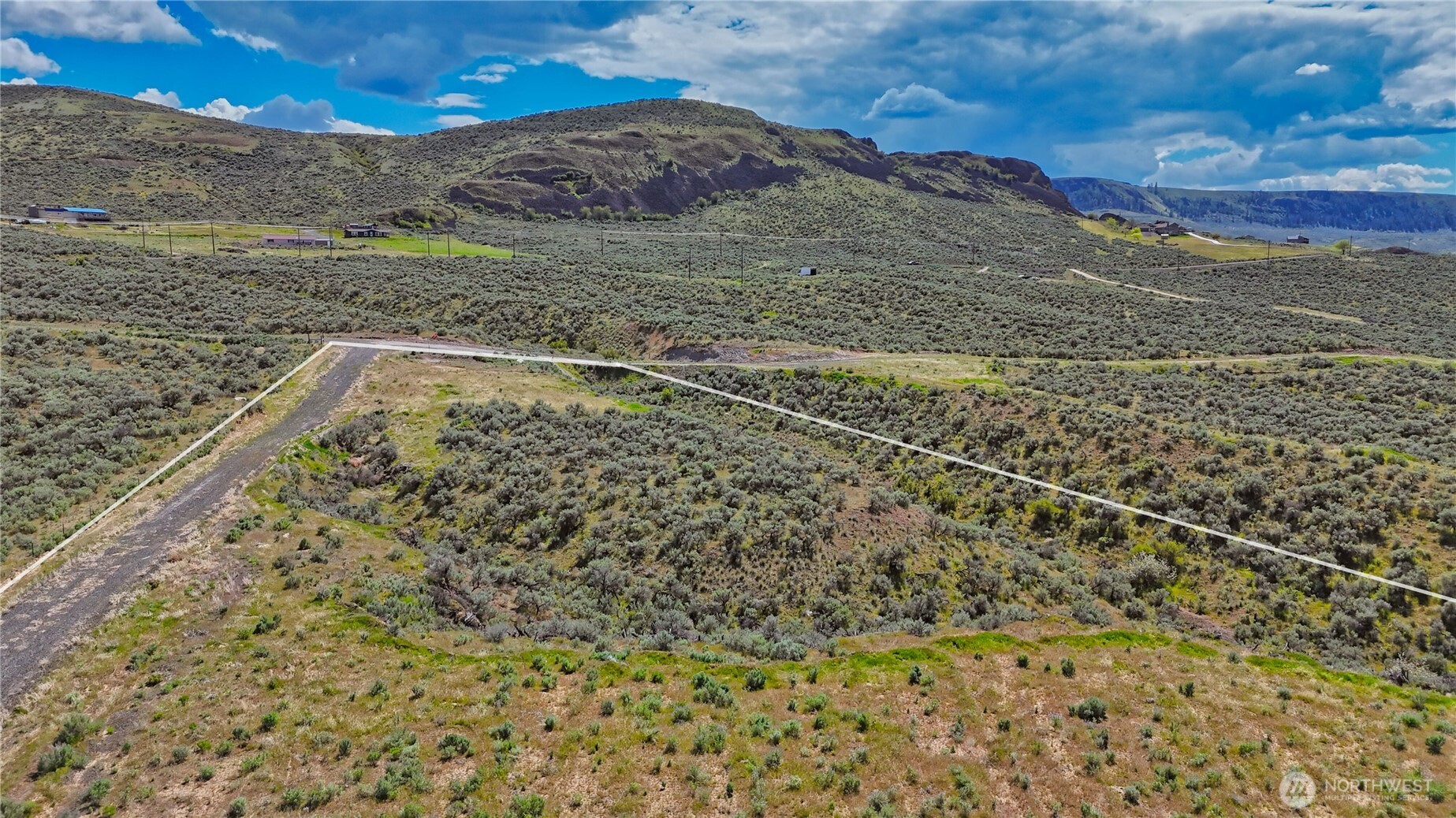 46020 Arrowleaf Canyon Drive Property Photo 4