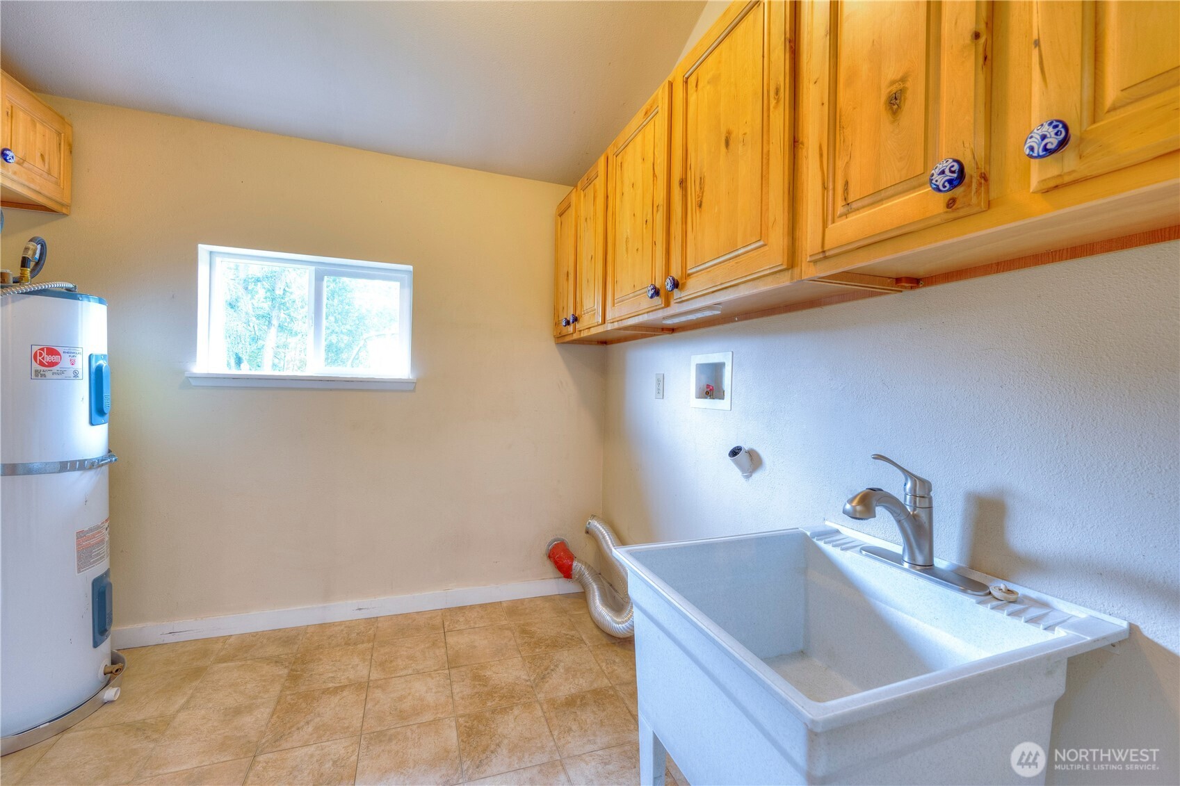 8325 Spurgeon Creek Road Property Photo 9