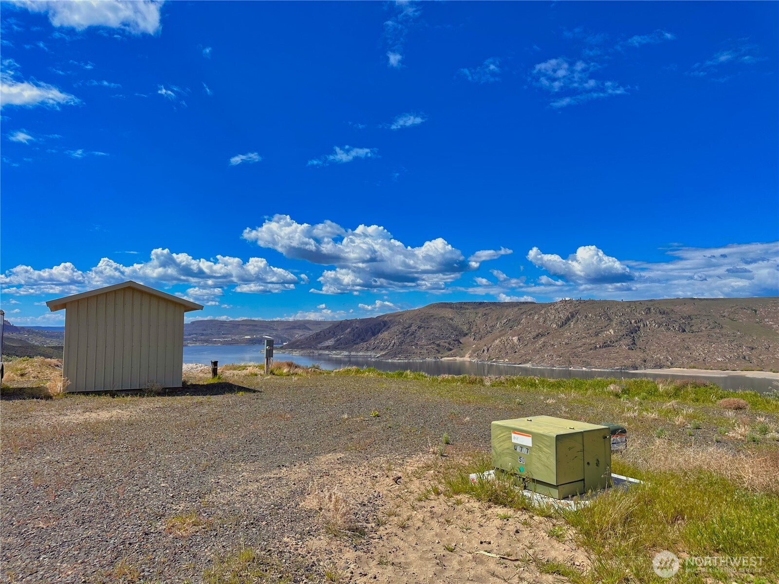46040 Arrowleaf Canyon Drive Property Photo 7