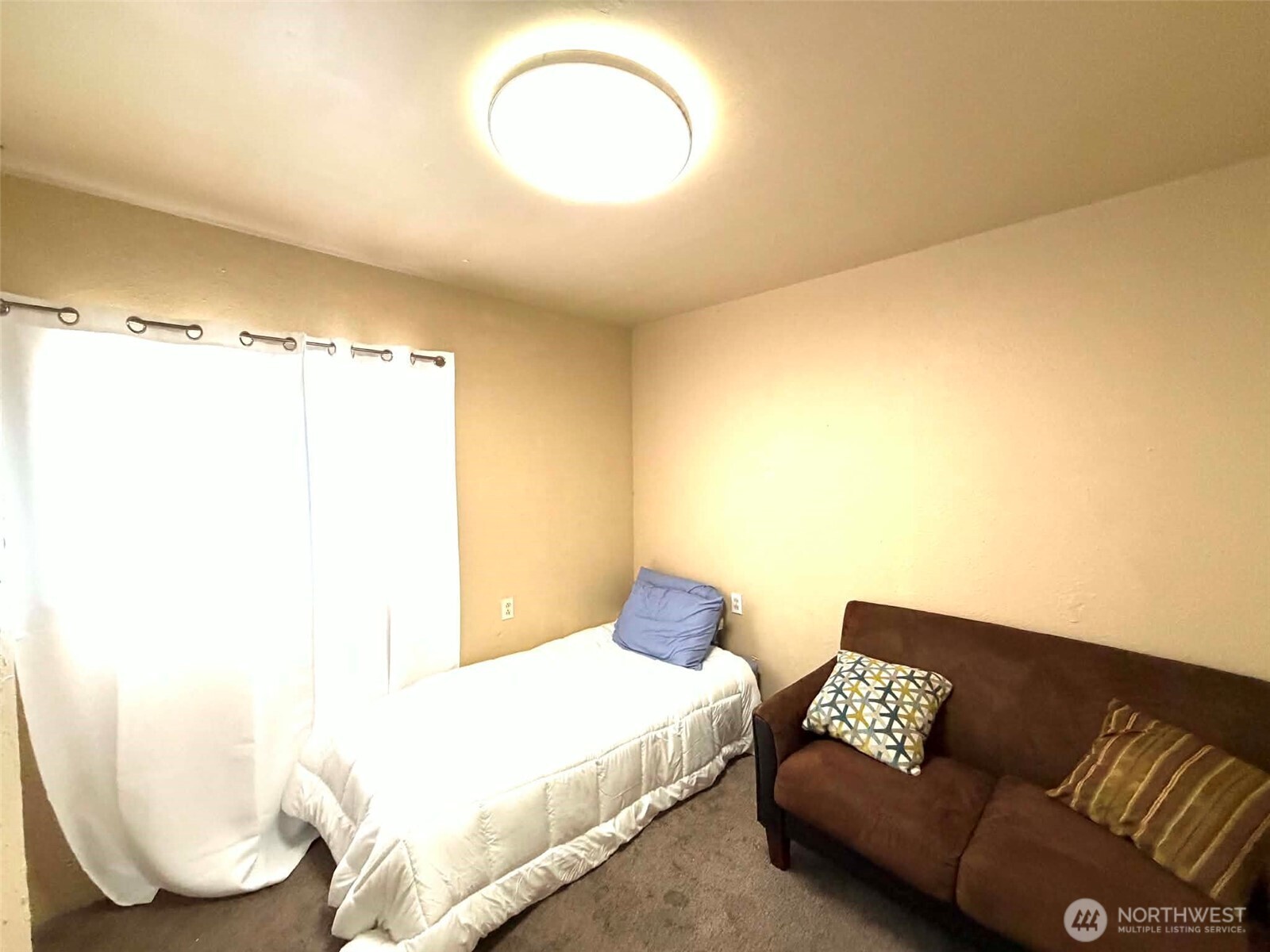 2508 E 1st Avenue Property Photo 8