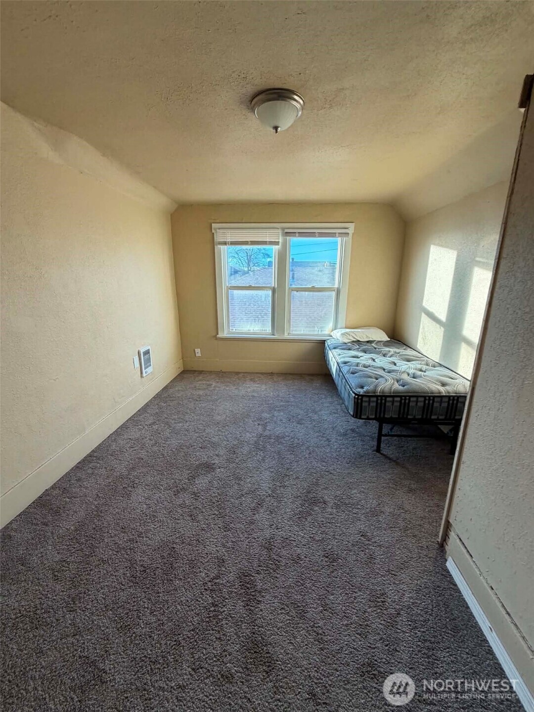 2508 E 1st Avenue Property Photo 12