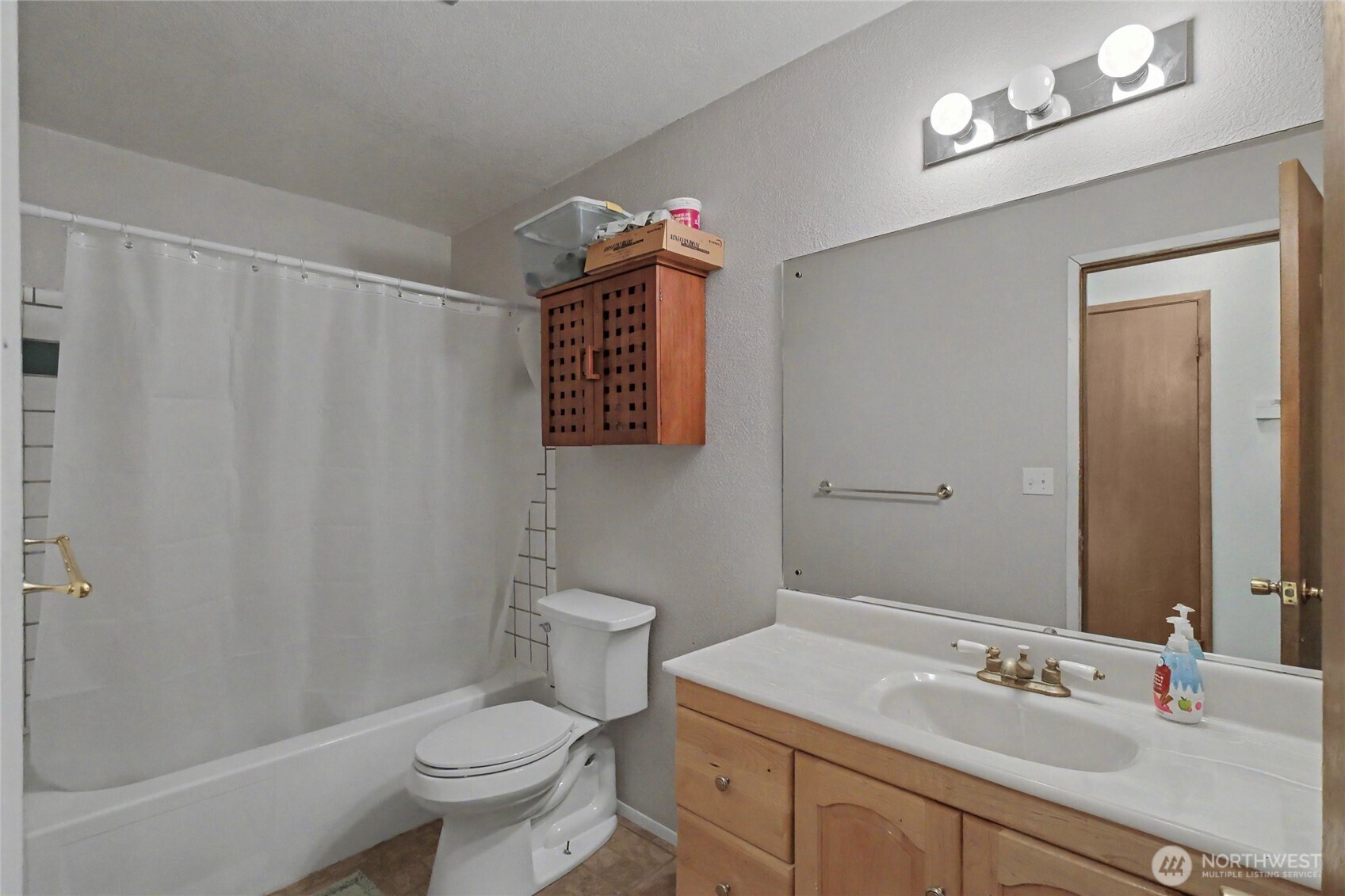 1121 Jean St Property Photo 15