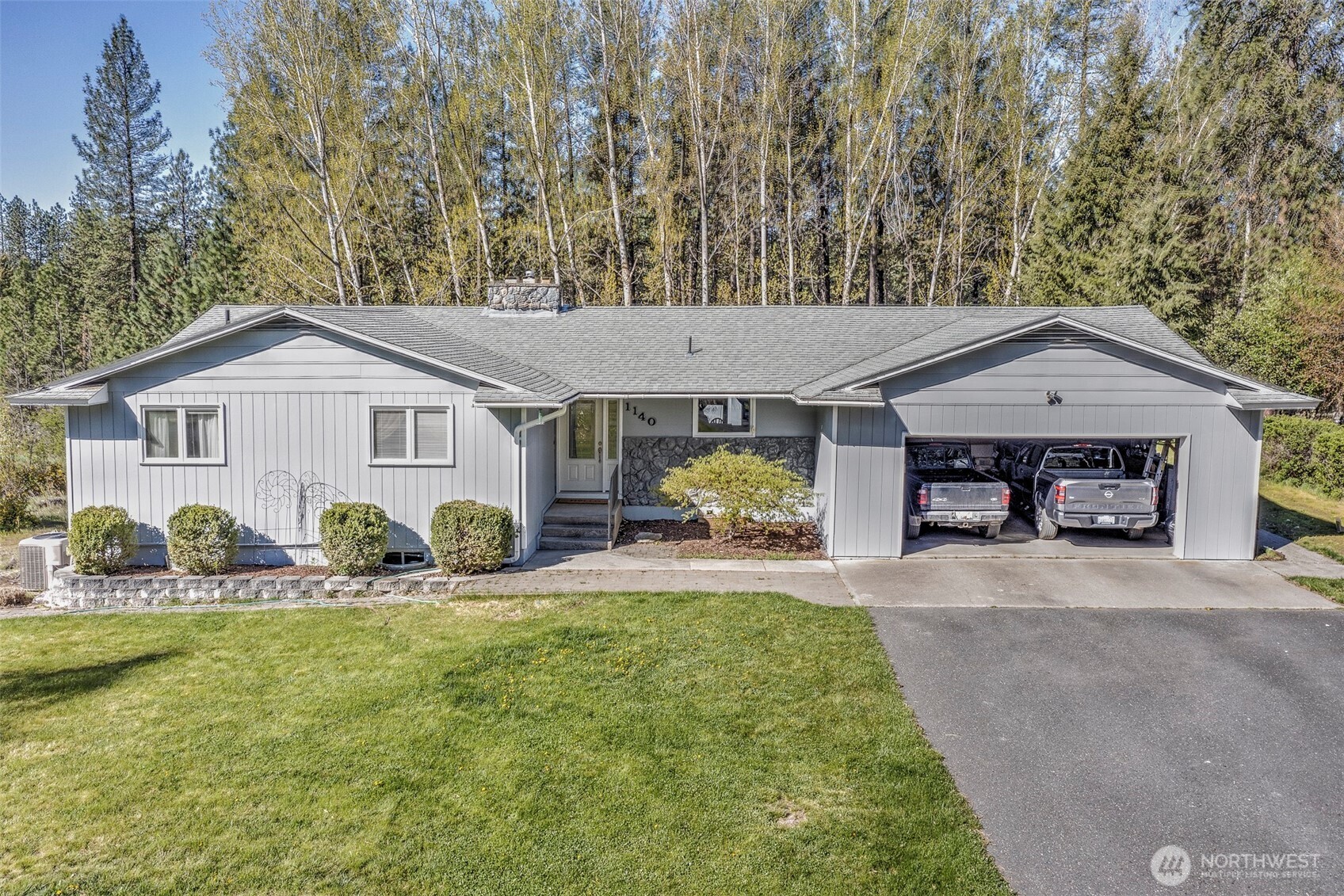 1140 S Pine Street Property Photo 1