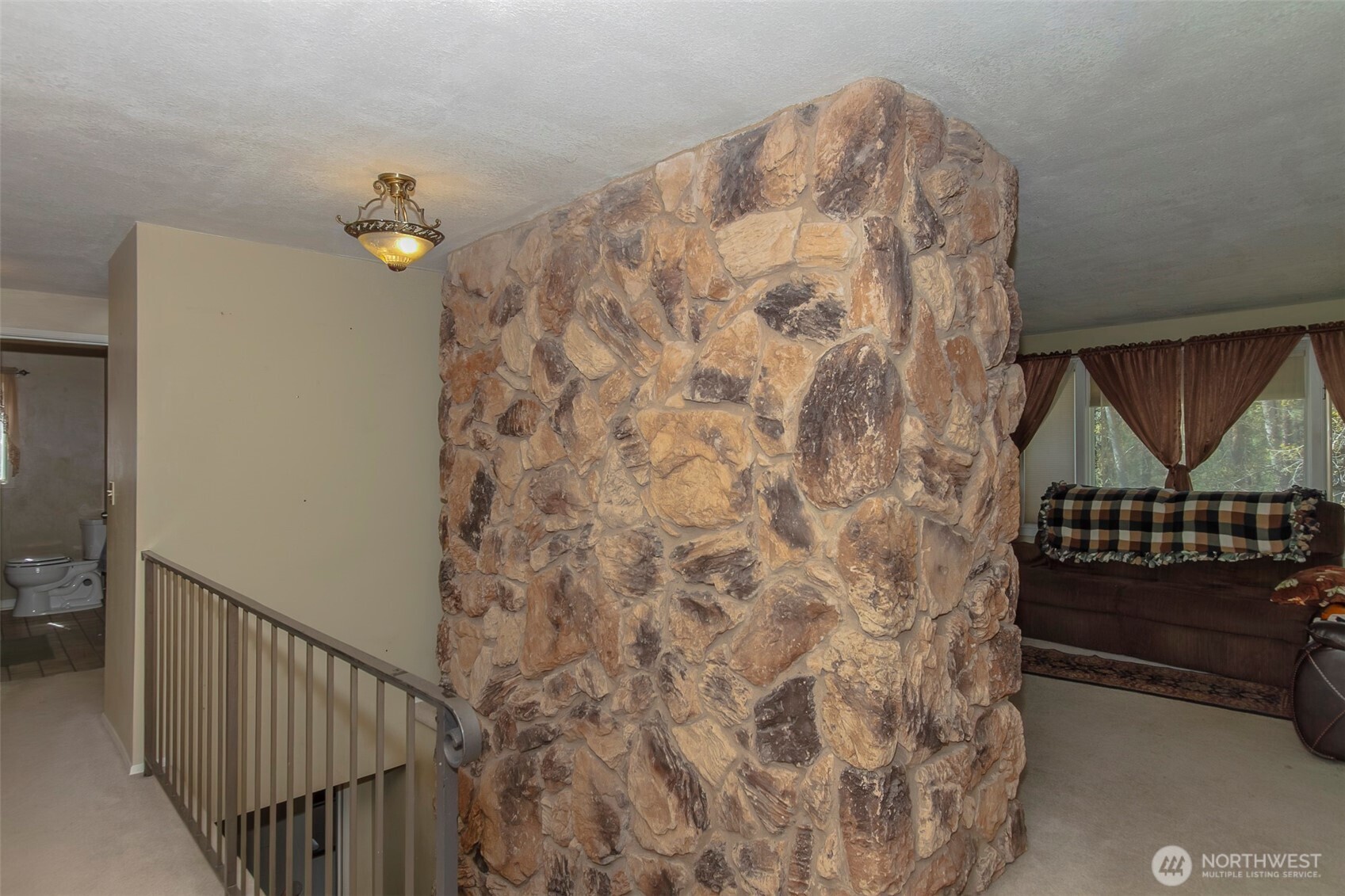 1140 S Pine Street Property Photo 10