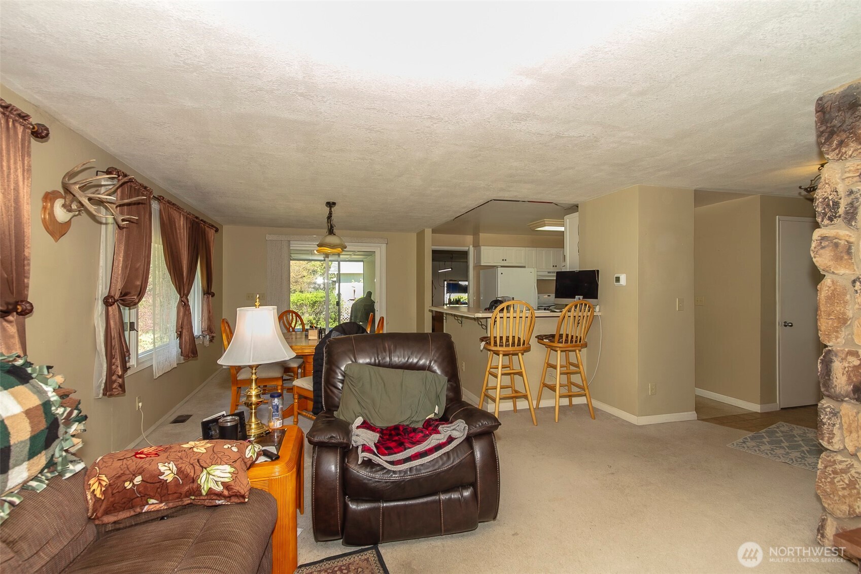 1140 S Pine Street Property Photo 13