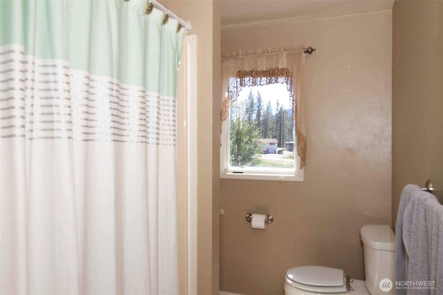 1140 S Pine Street Property Photo 20