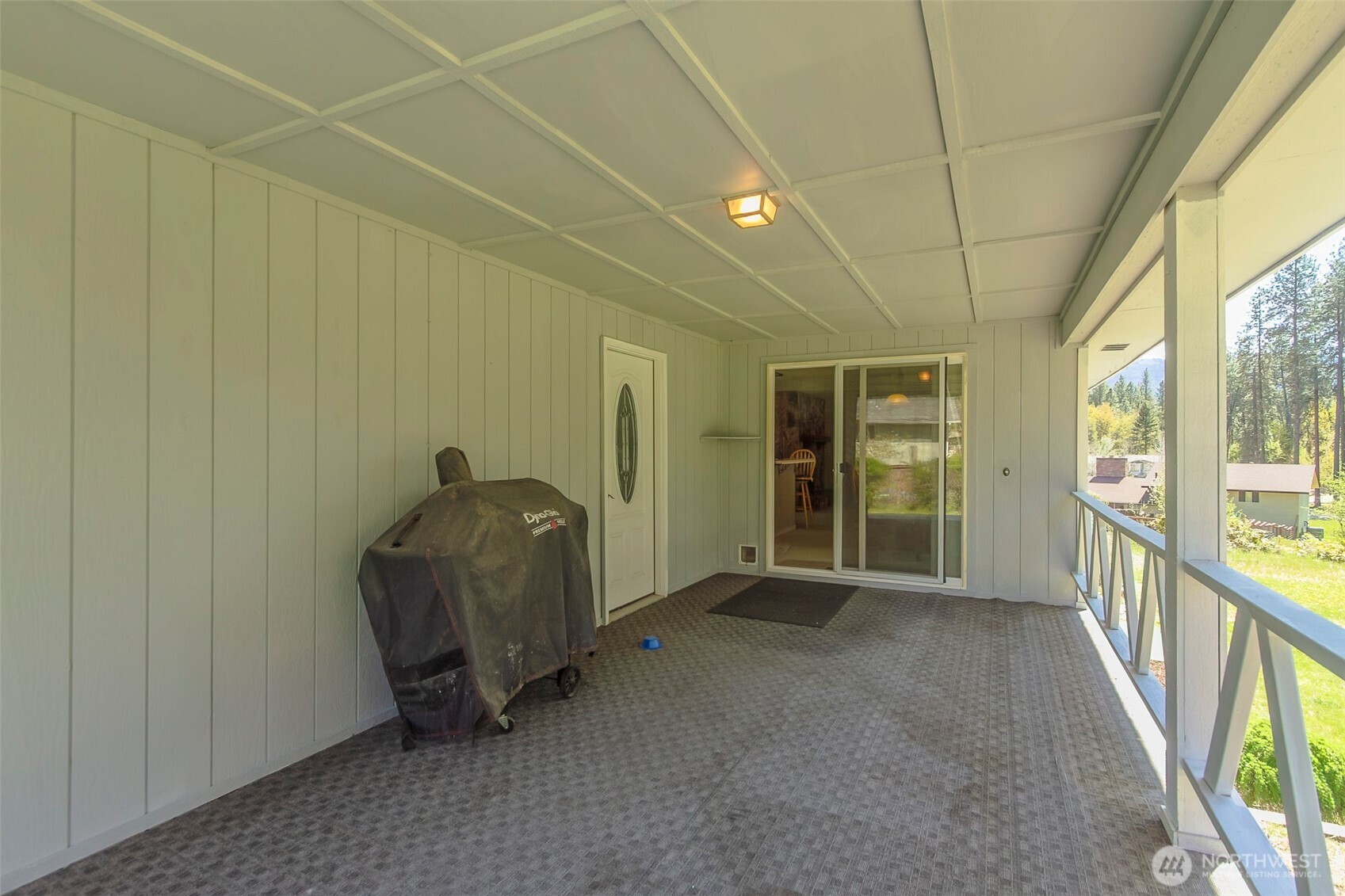 1140 S Pine Street Property Photo 25