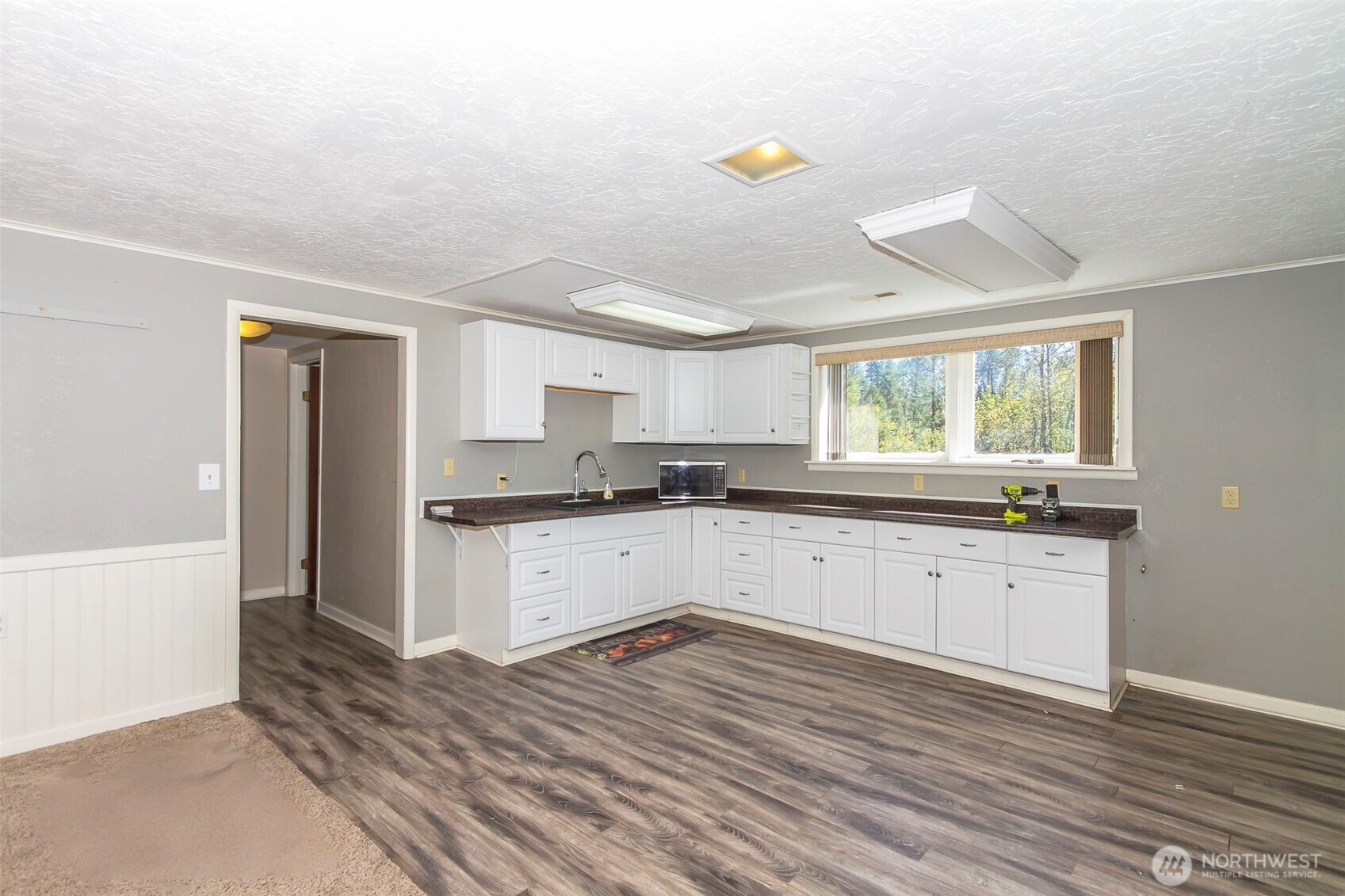 1140 S Pine Street Property Photo 29