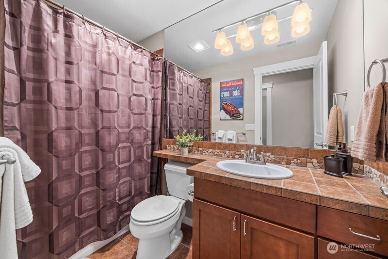 230 E Furnham Ave C3 Property Photo 22