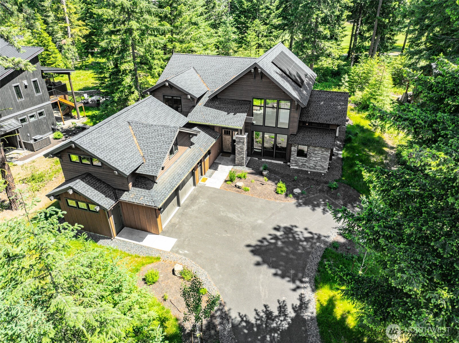 1810 Larkspur Loop Property Photo 1