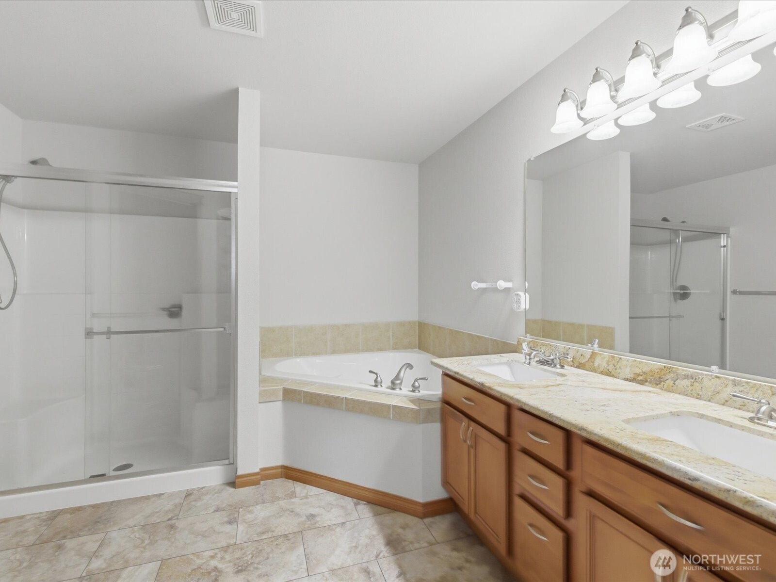 20414 26th Avenue L2 Property Photo 25