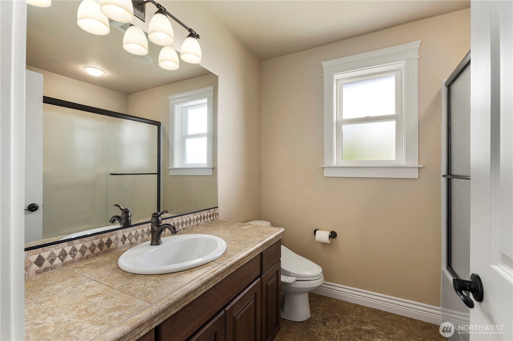 645 Cornelia Avenue Property Photo 33