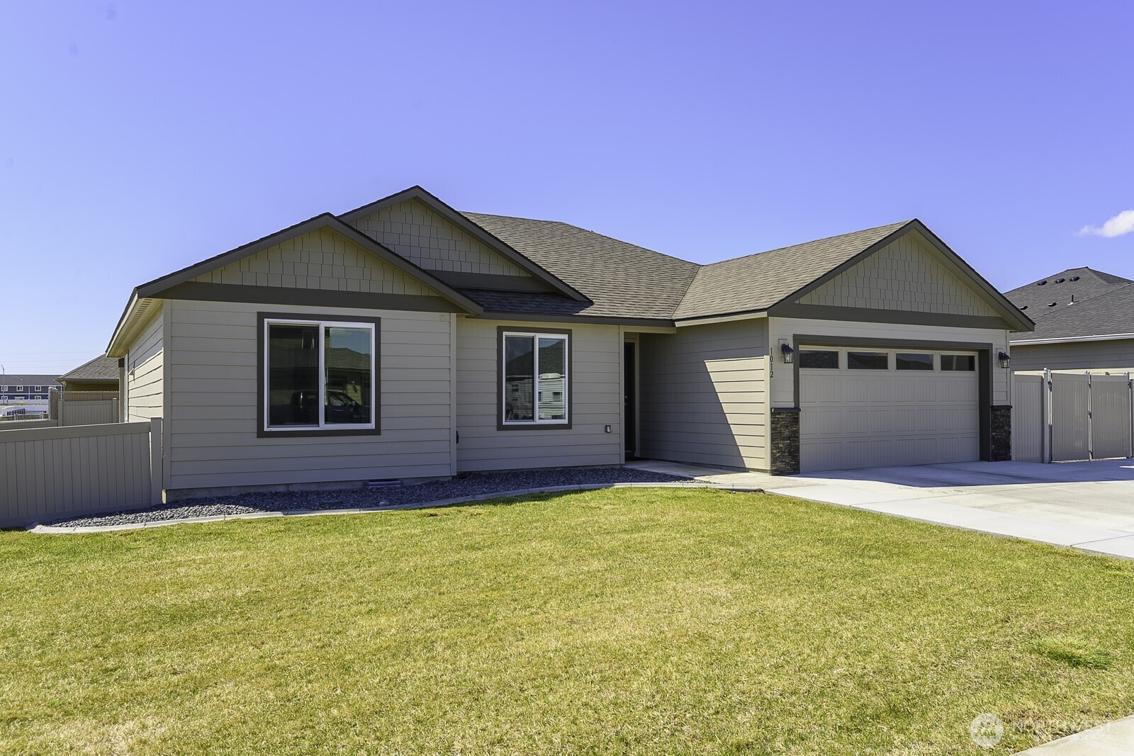1012 8th Avenue Property Photo 3