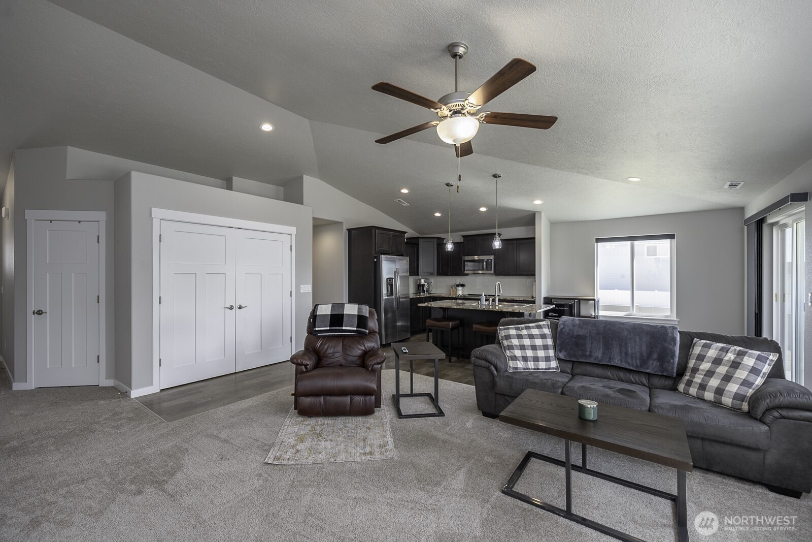 1012 8th Avenue Property Photo 9