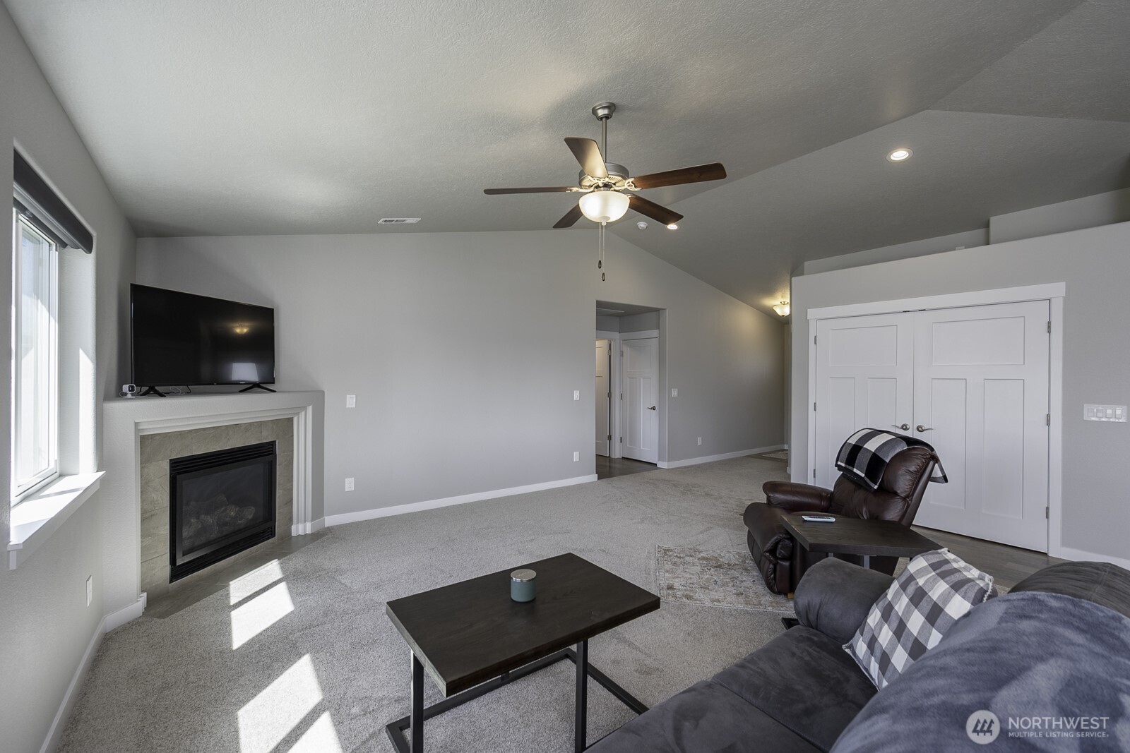 1012 8th Avenue Property Photo 12