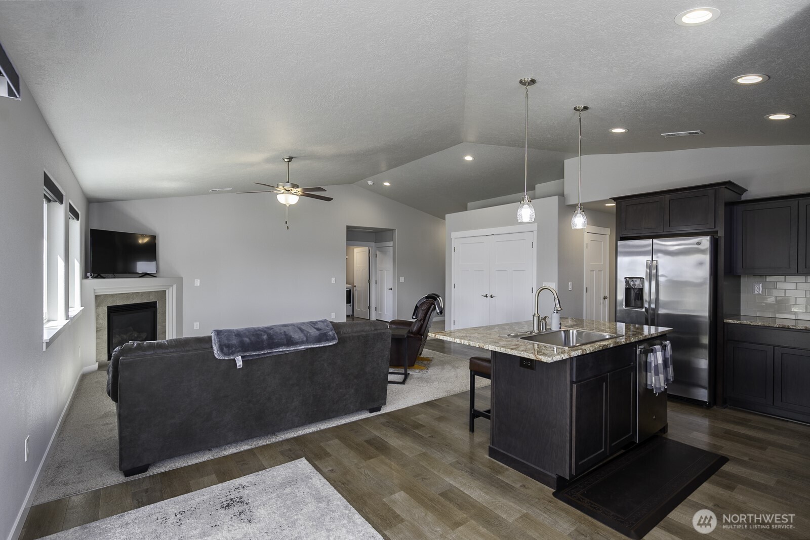 1012 8th Avenue Property Photo 17