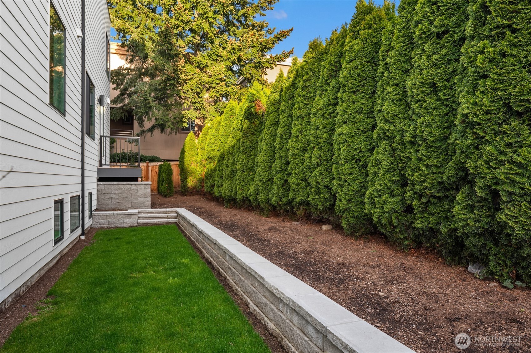 134 8th Court Property Photo 34