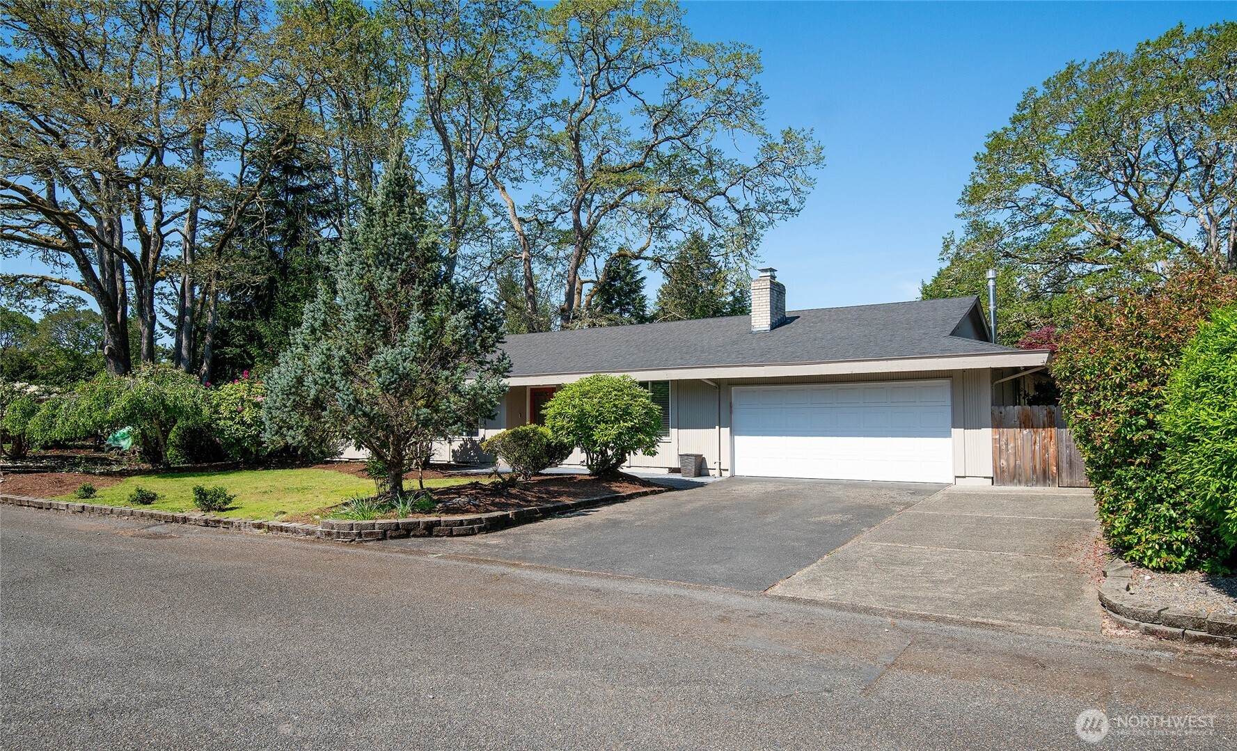 8001 Sapphire Drive Property Photo 1