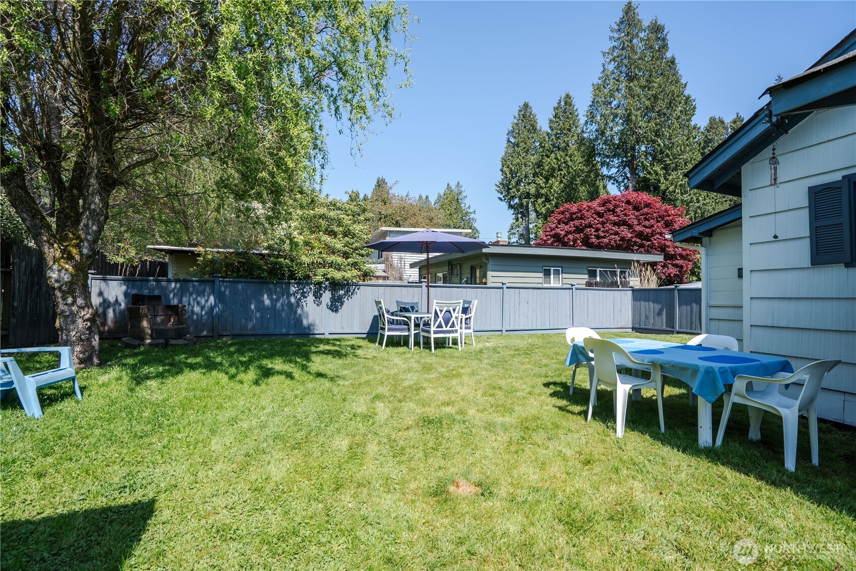 8243 Beachway Drive Property Photo 4