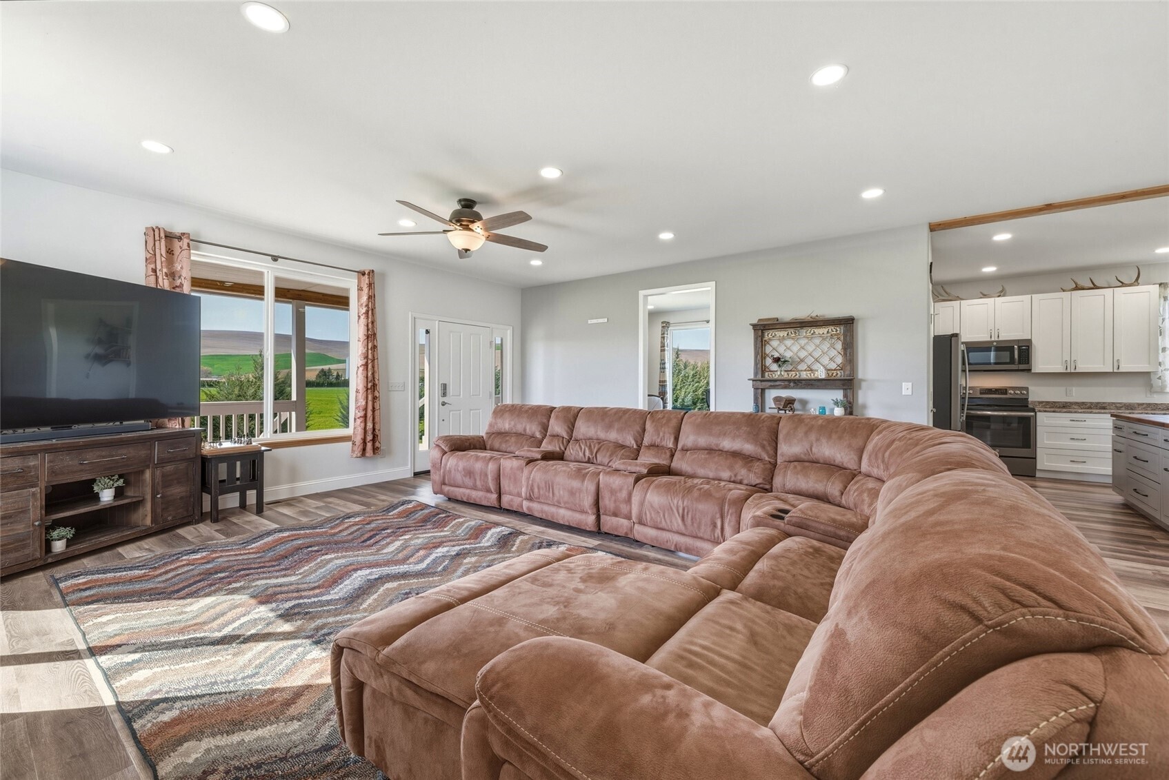 101 Gallaher Road Property Photo 7