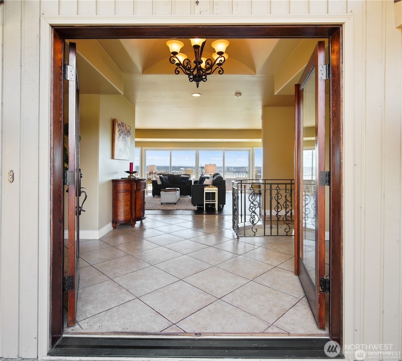 4702 Browns Point Boulevard Property Photo 8
