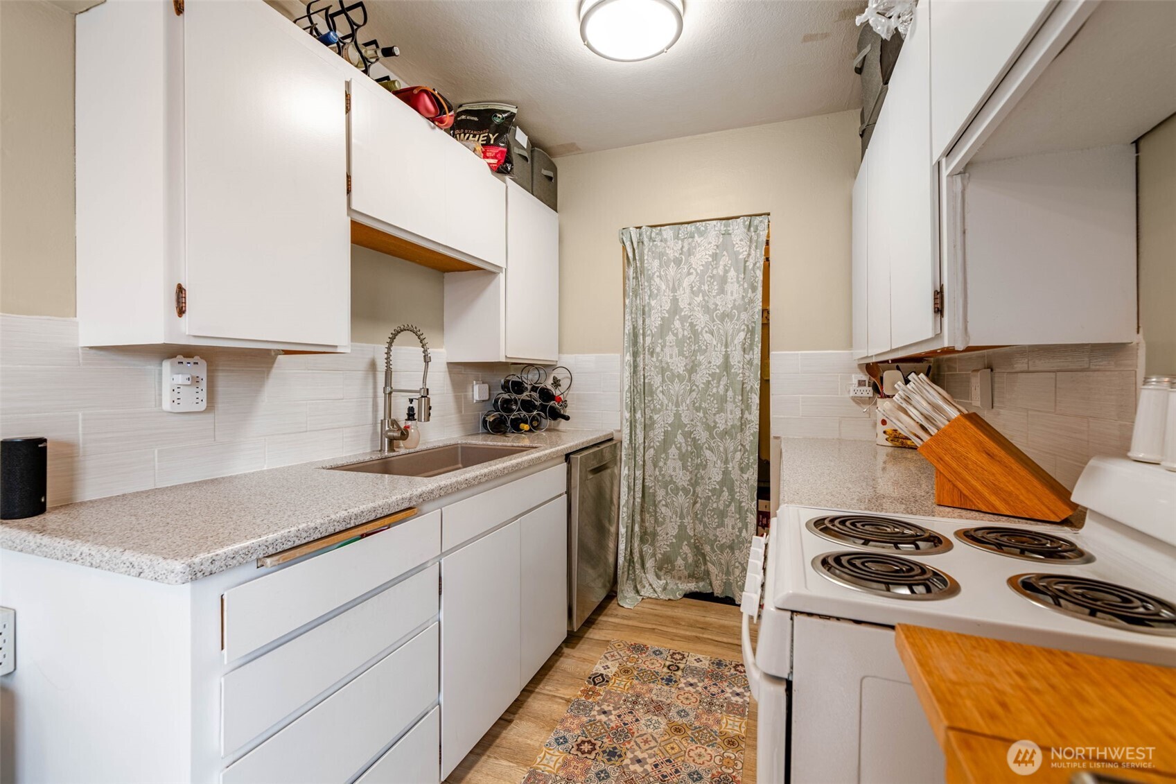 1427 3rd Avenue 8 Property Photo 12