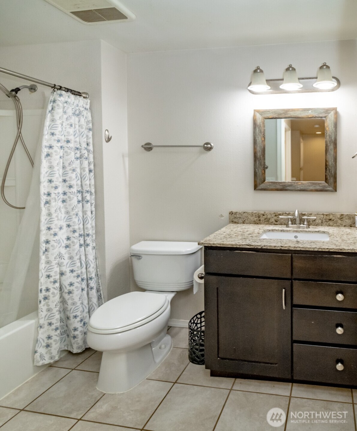 6480 Crossing Place Property Photo 18