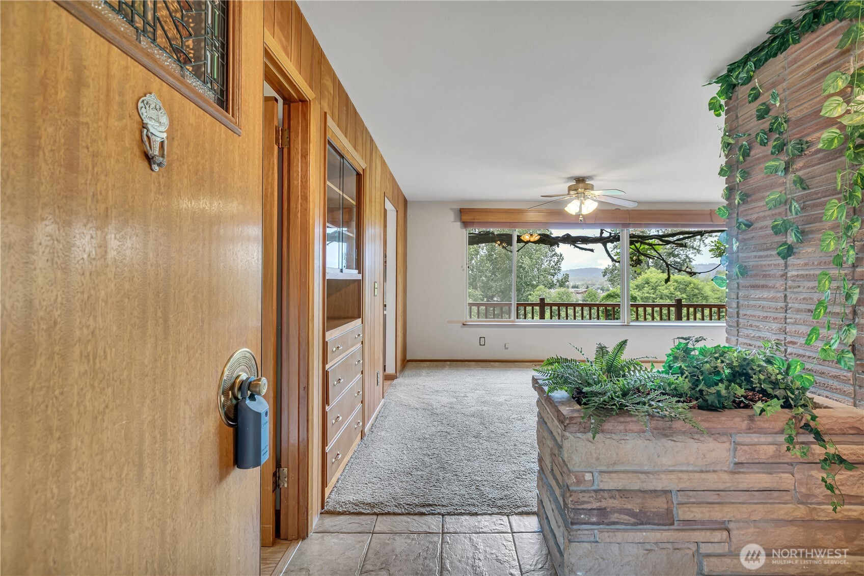 1243 25th Street Property Photo 6