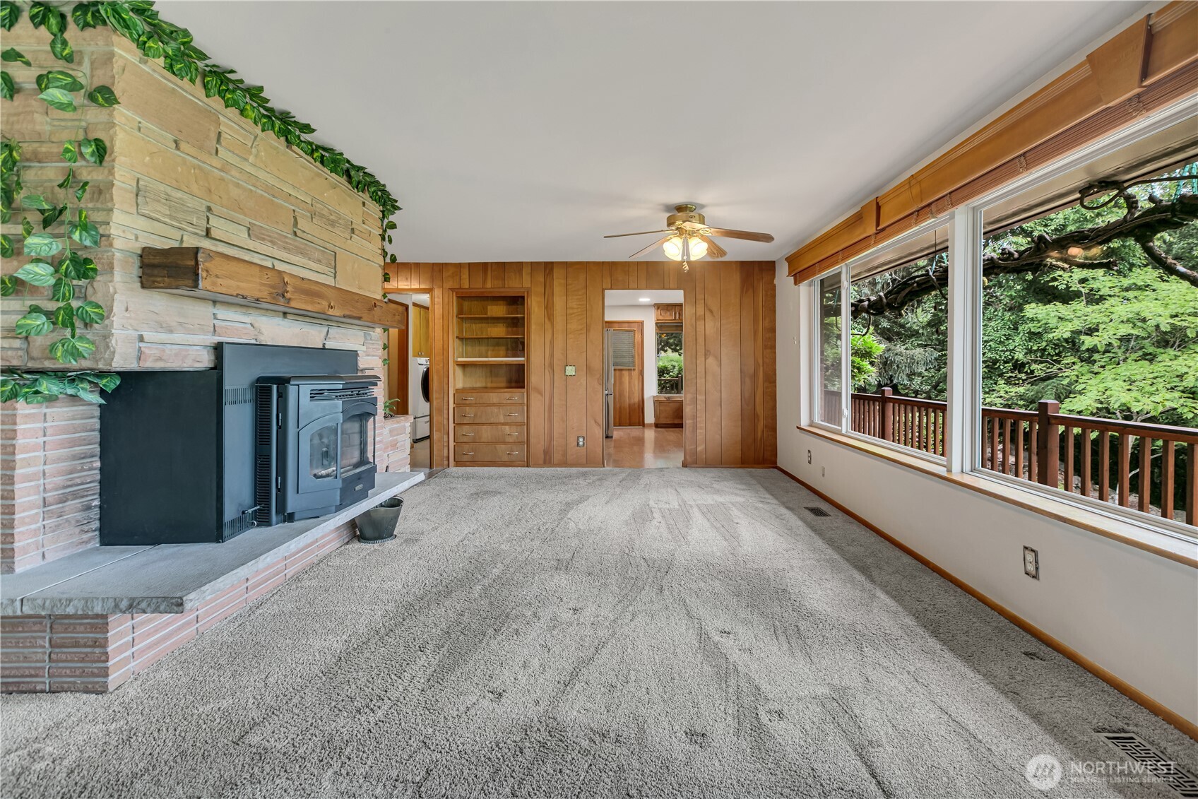 1243 25th Street Property Photo 8